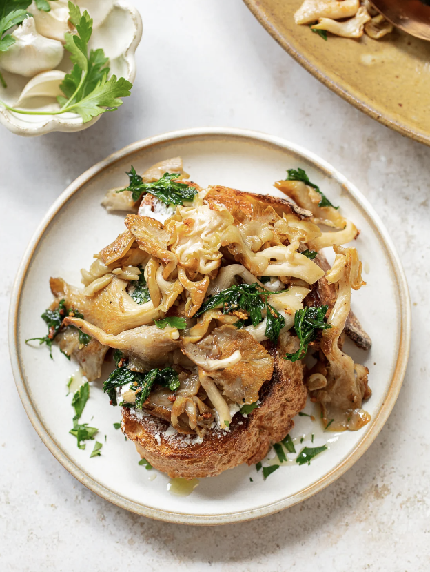 Sautéed Oyster Mushrooms with Garlic