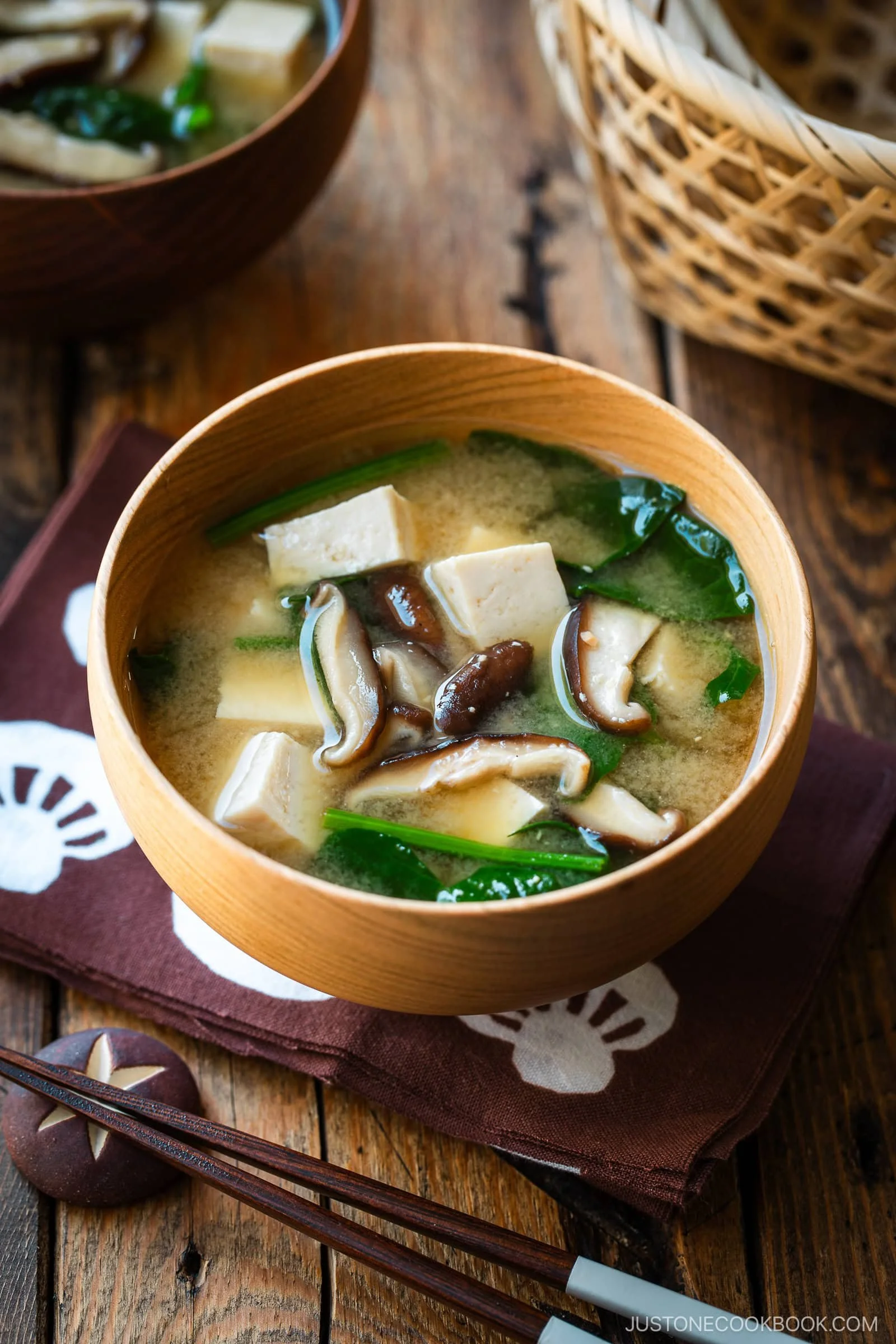 Spinach and Mushroom Miso Soup