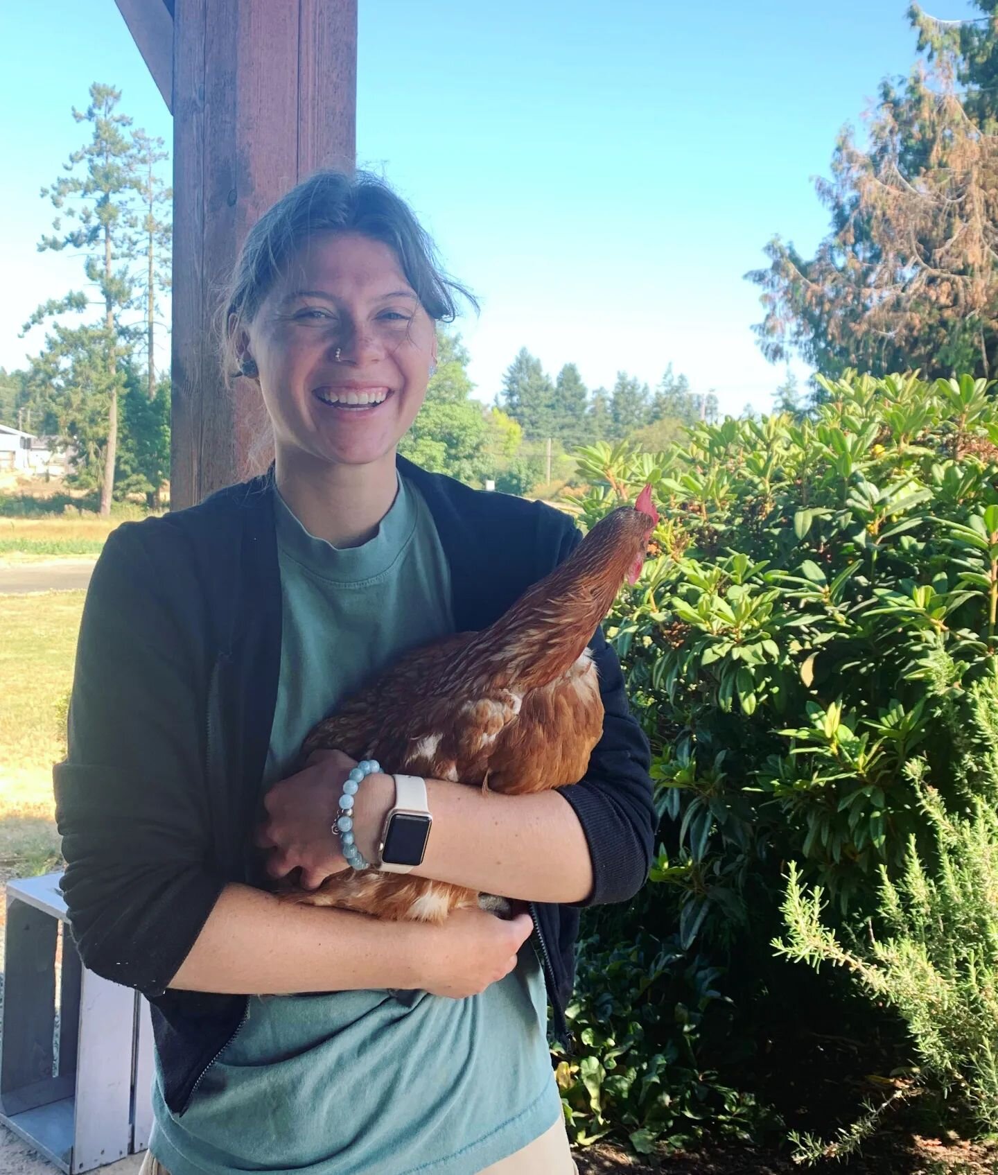 Our team wears many hats... Market Crew + Egg Grader + Part time Chicken Catcher! 🐔😂
 
Never a dull moment on the farm! 🤪