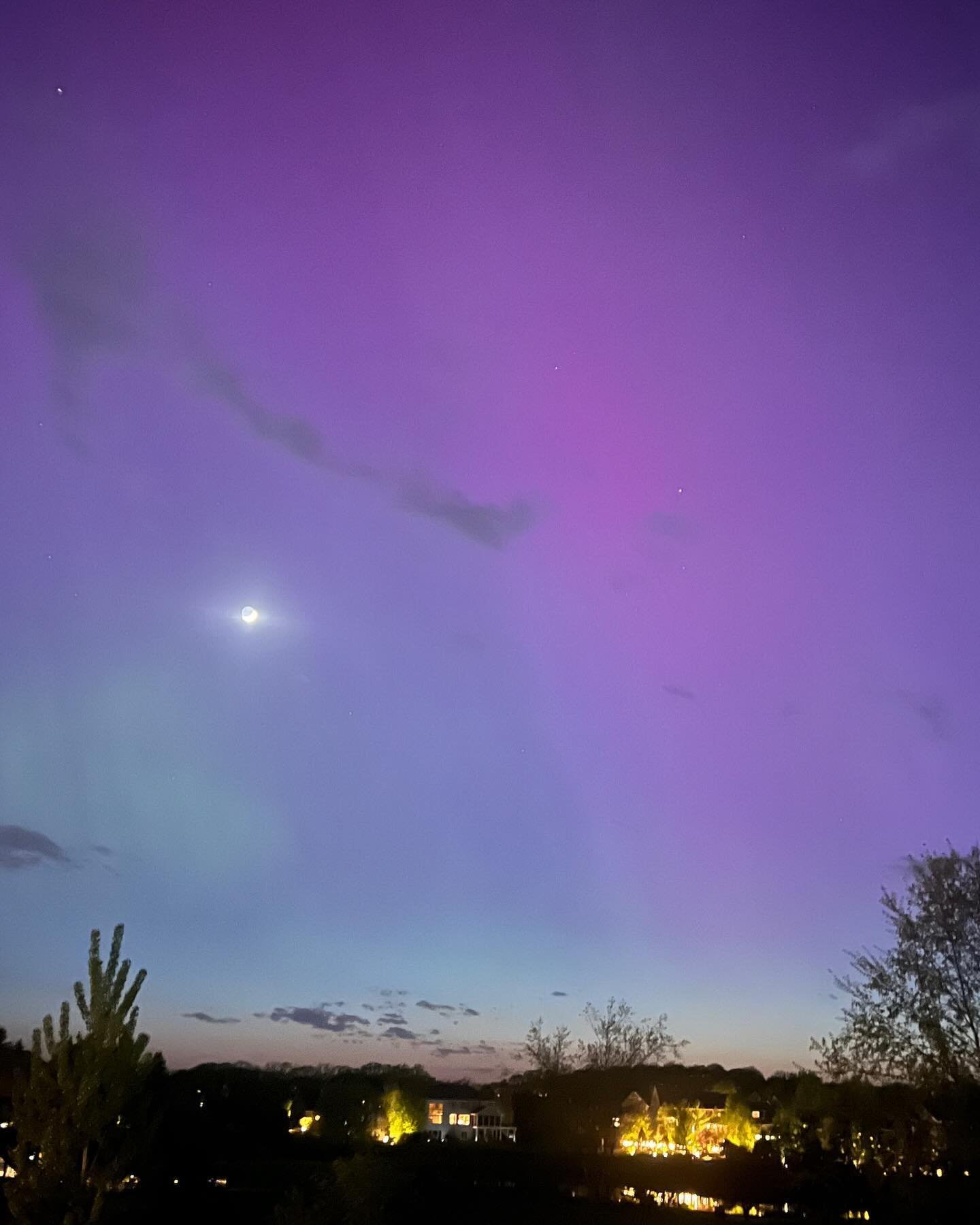 Aurora showing off tonight ✨