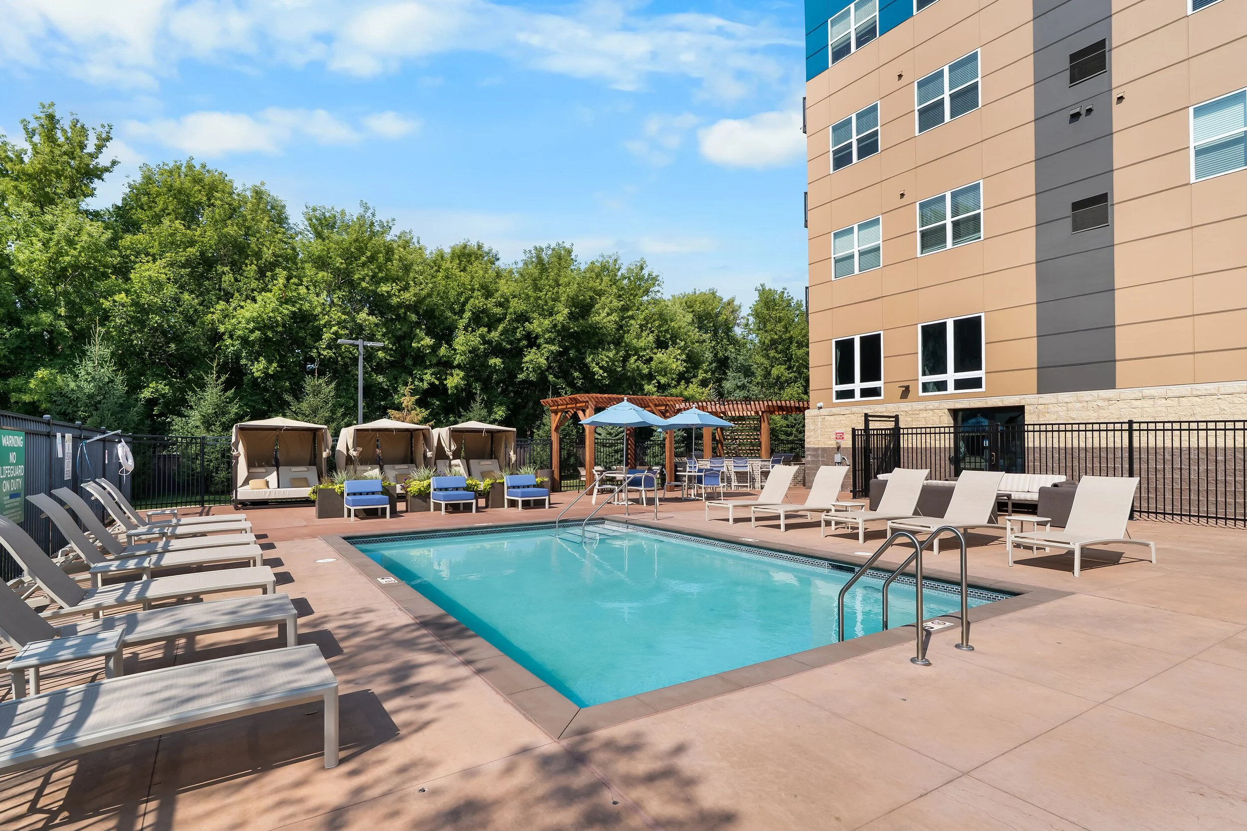 Pool-4.jpg