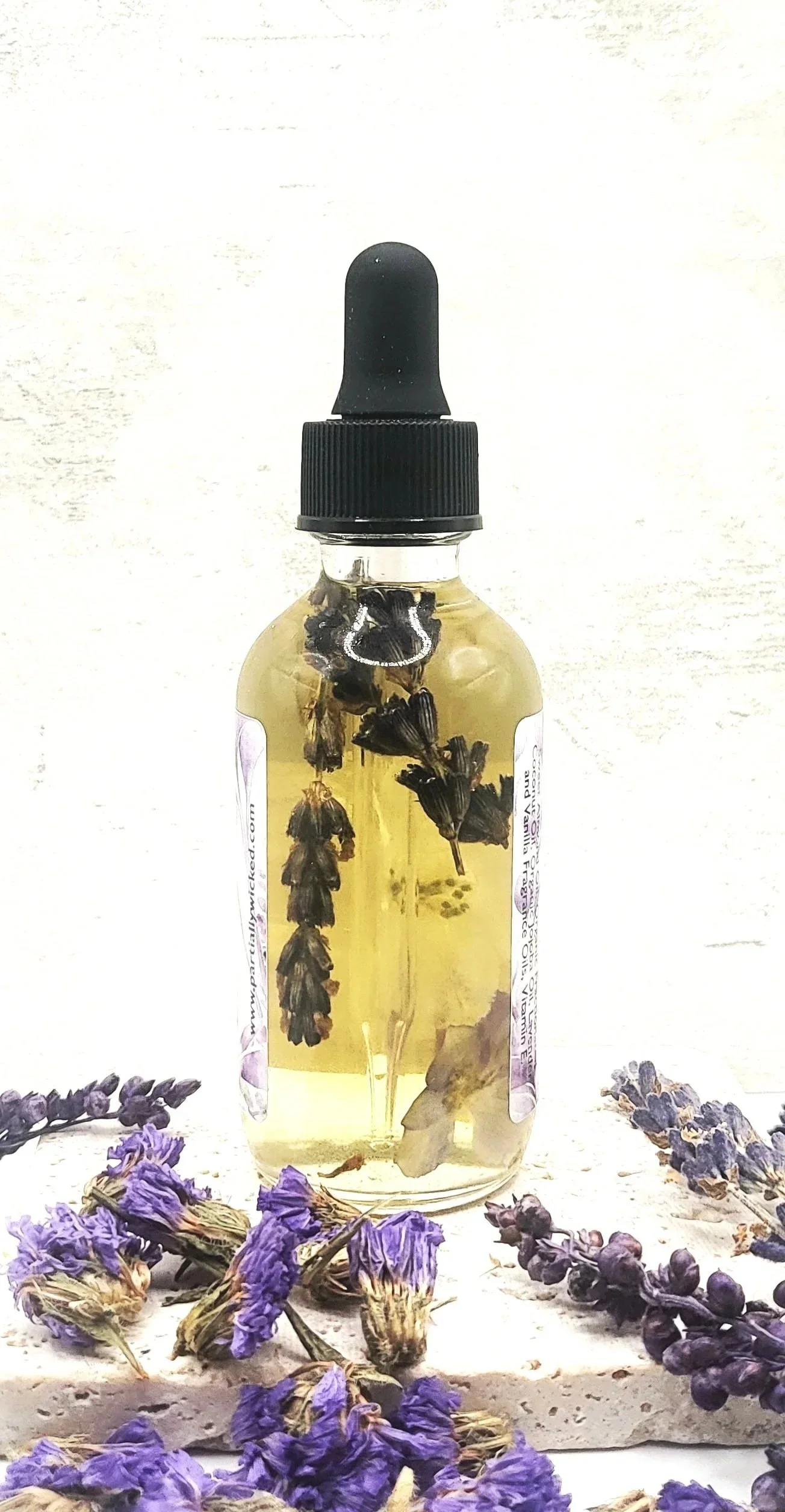 Lavender%2B%2526%2BVanilla%2BBody%2BOil%2Bv2.jpg