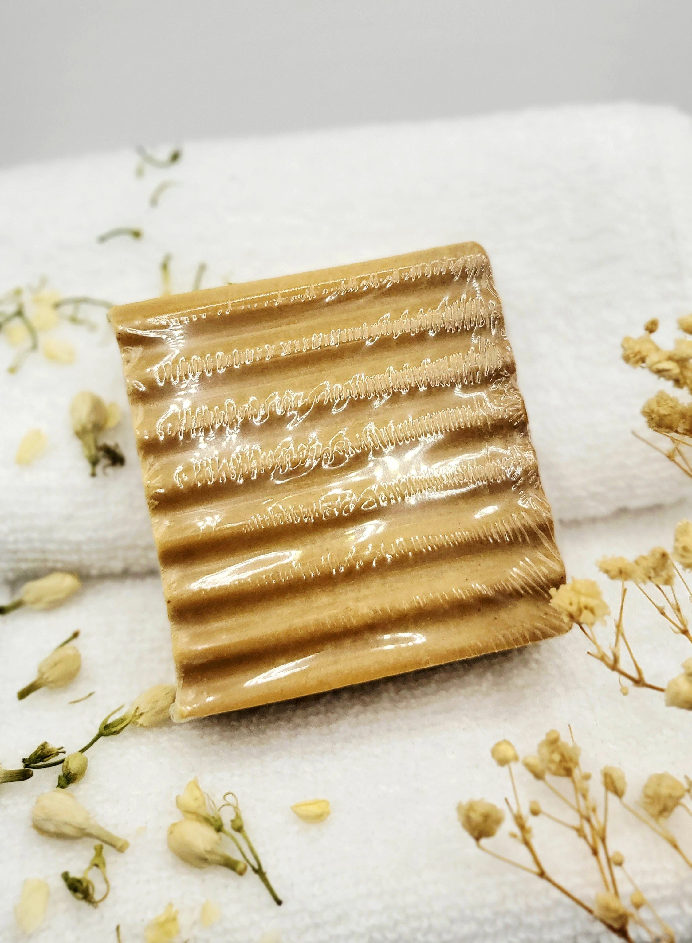 All Natural Turmeric & Manuka Brightening Soap