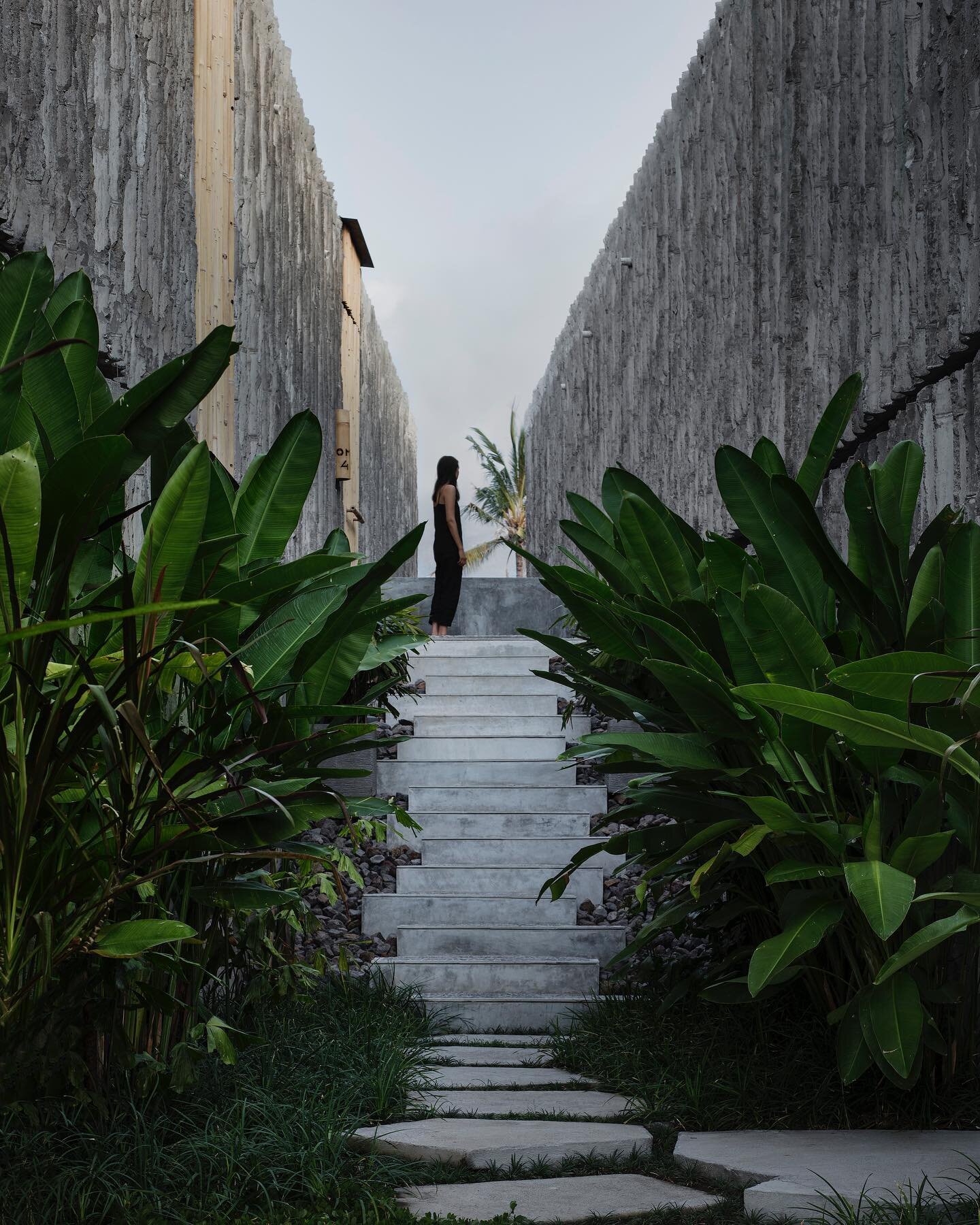 Take a raw retreat with us at The Tiing and discover one of Bali&rsquo;s most thought-provoking boutique hotels. Inspired by its rugged and remote location on the northern coast of Bali, @the_tiing_tejakula designed by architect @nicbrunsdon in colla
