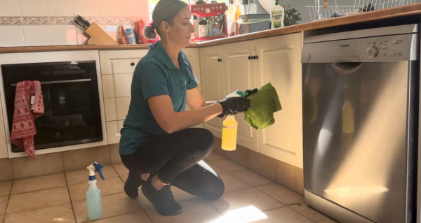 What Mums Really Want for Christmas: A Clean House (Not More Stuff!)