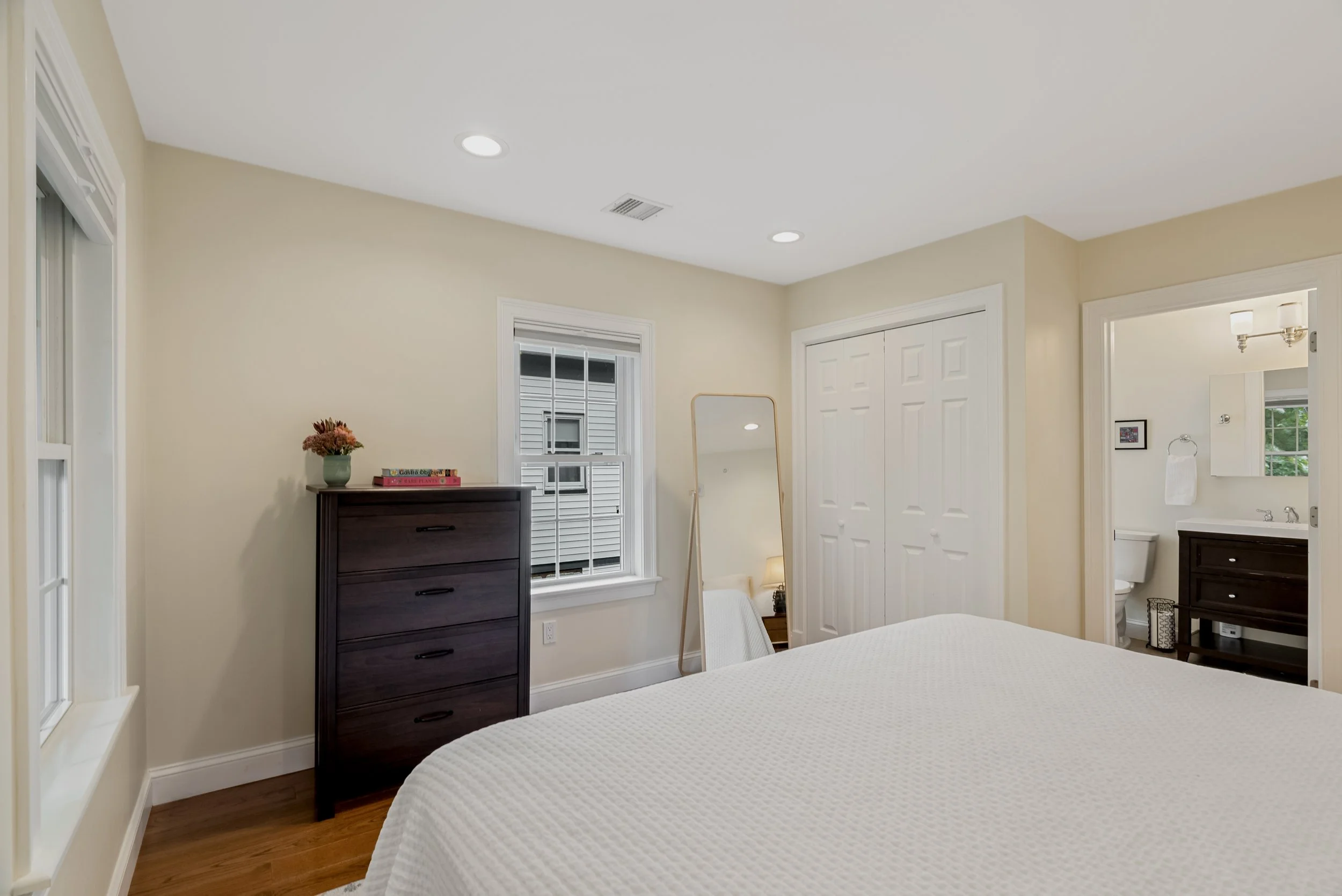 Primary Bed & Bath-7.jpg