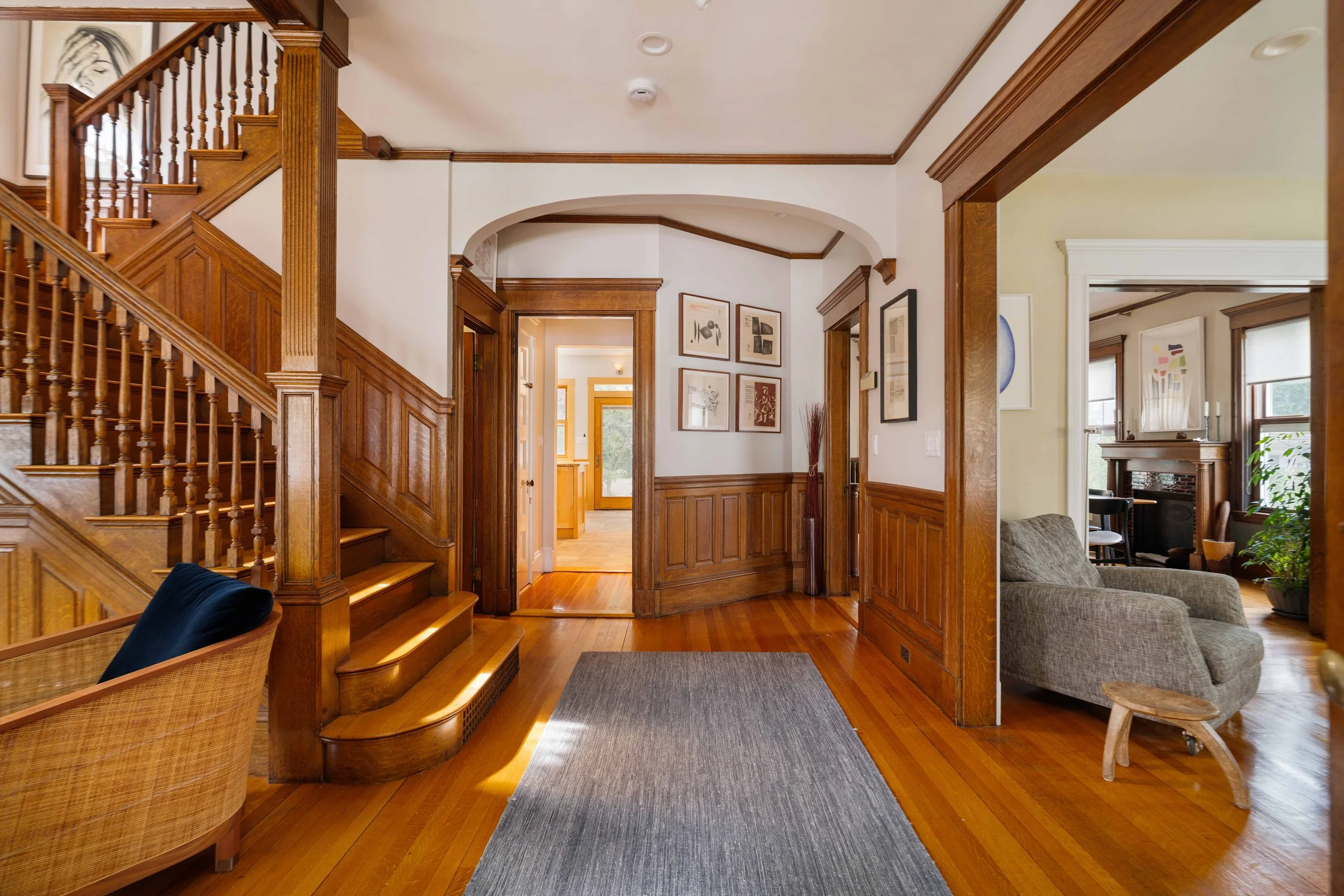 5 Foyer-05499.jpg