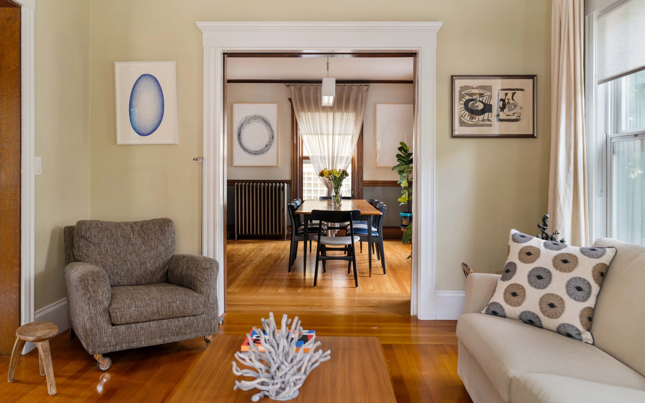 15 Living Room-05523.jpg