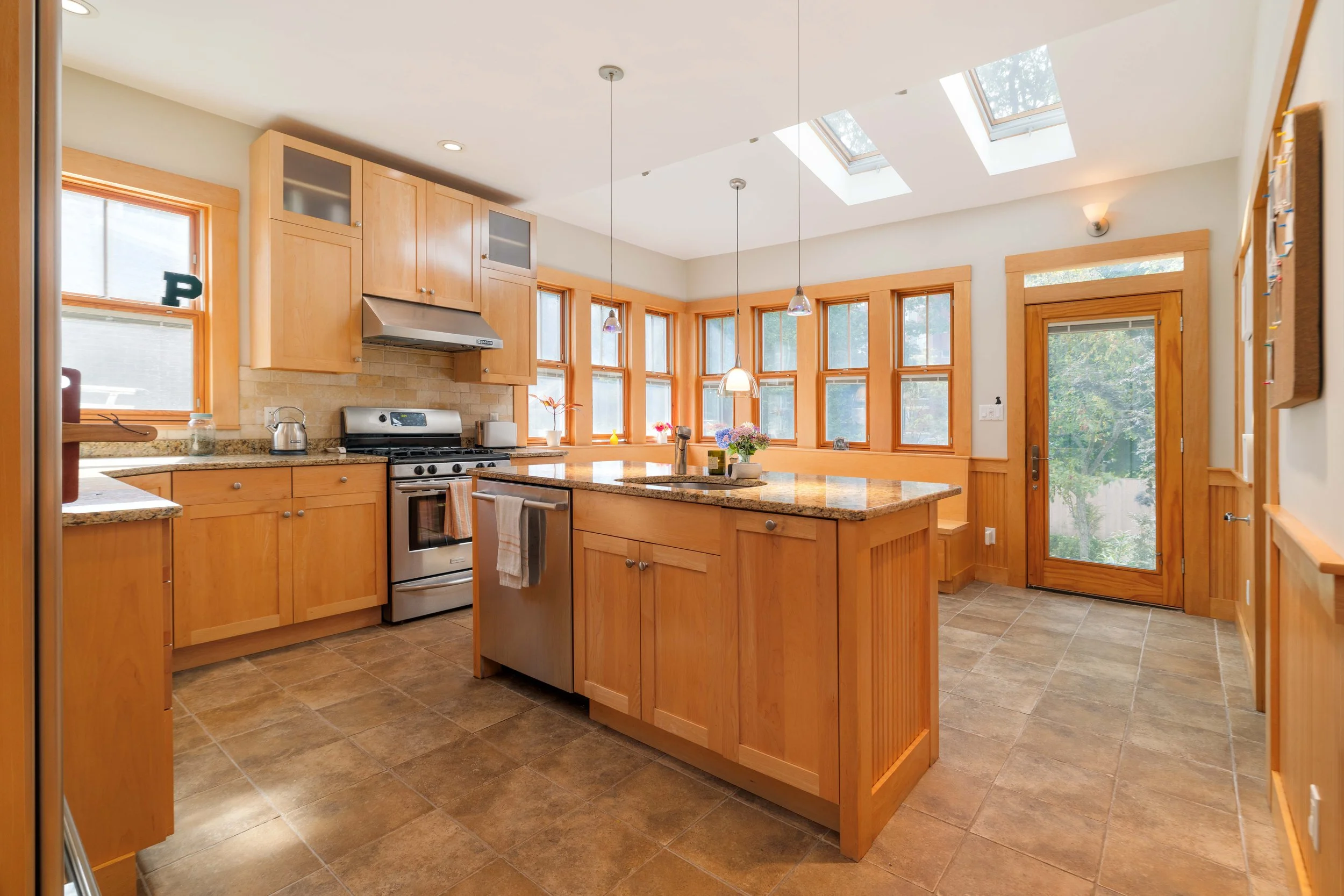 17 Kitchen-05602.jpg