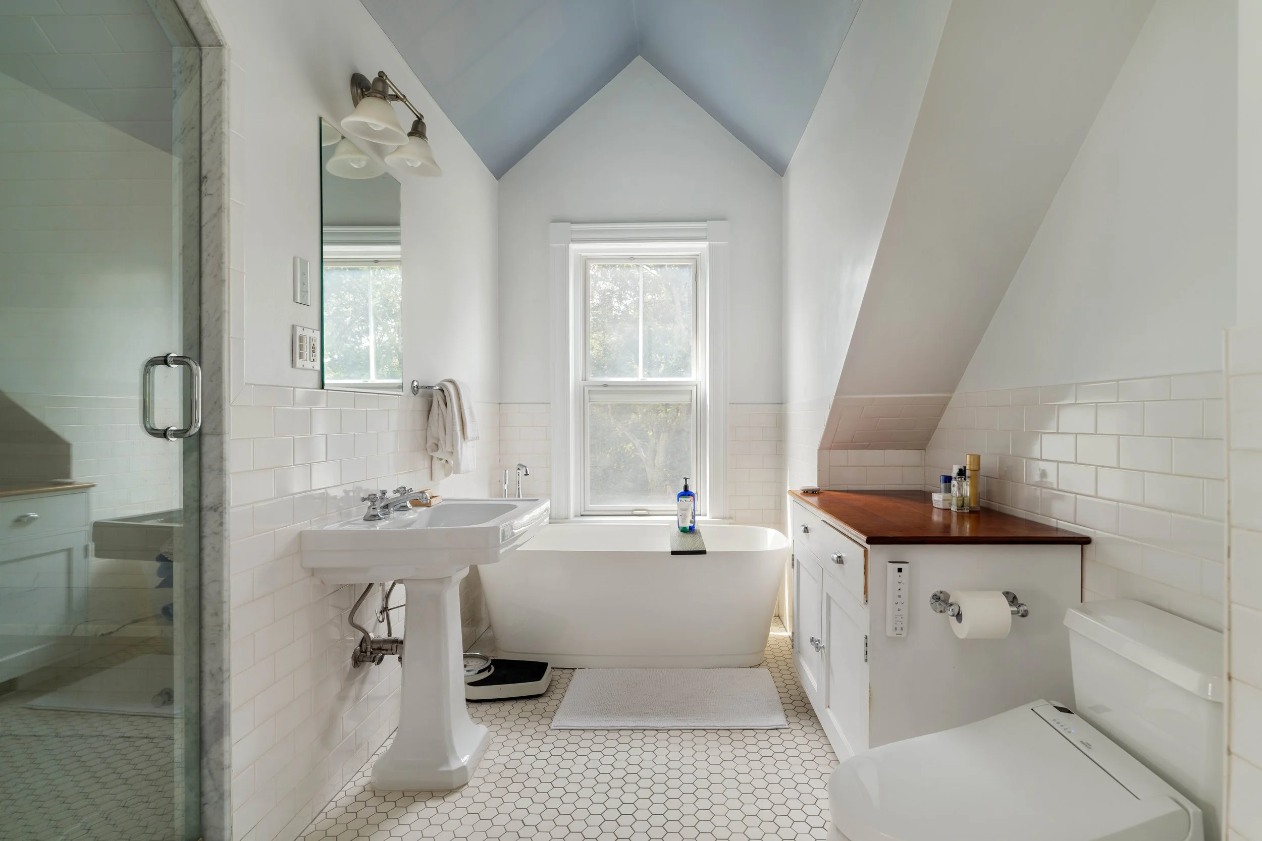 36 Primary Bed Bath-05858.jpg