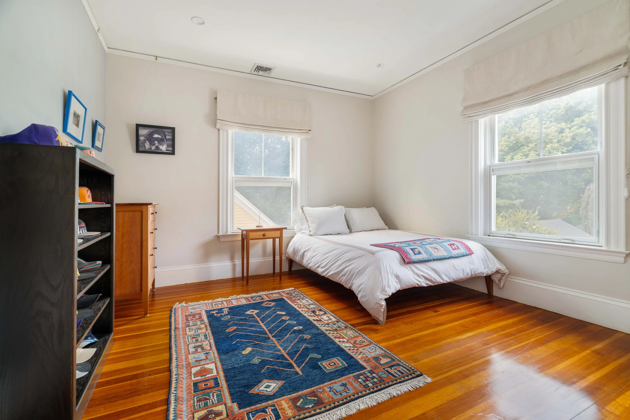 38 Bedroom 1-05771.jpg