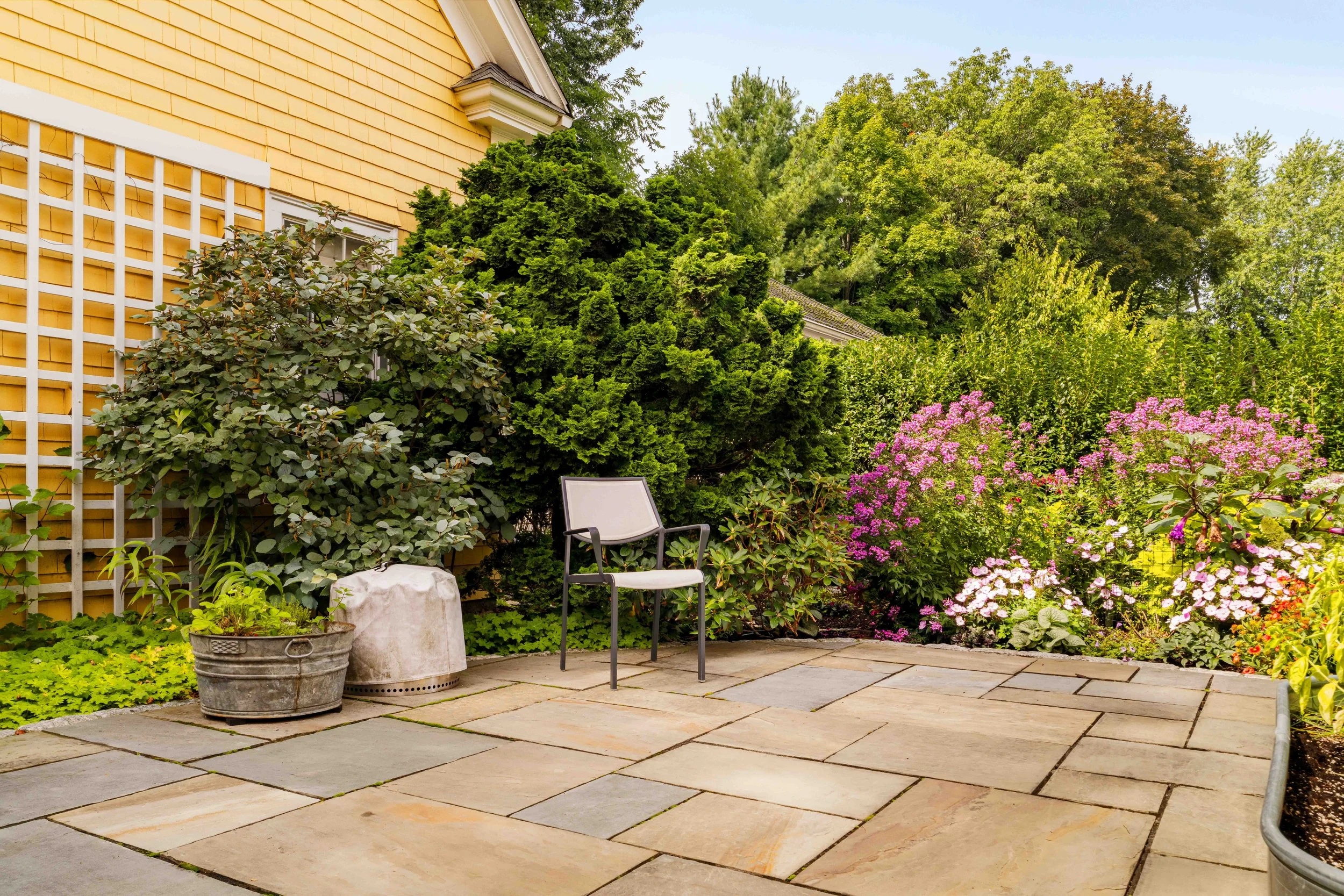 62 Exteriors-06002.jpg