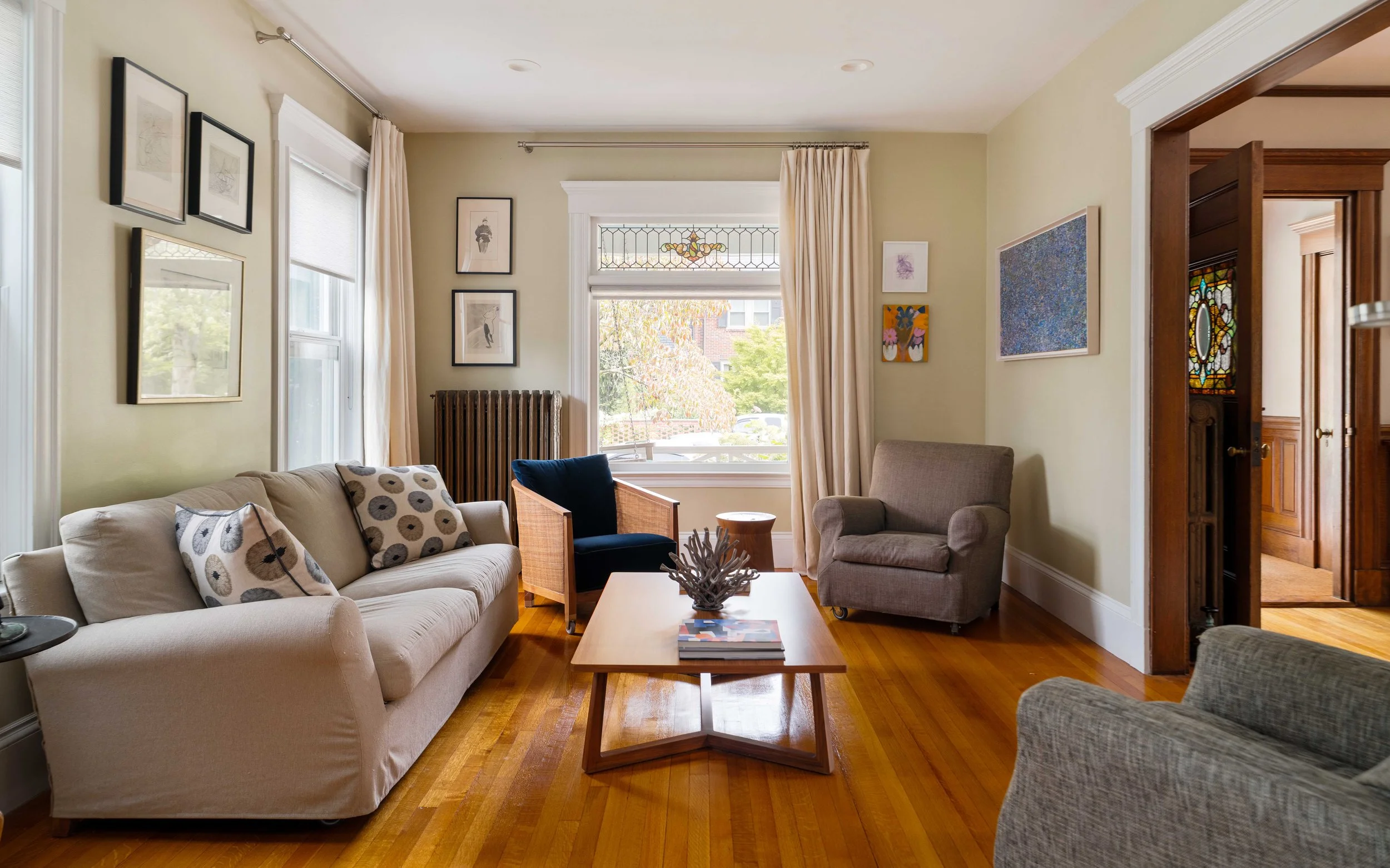 14 Living Room-05519.jpg
