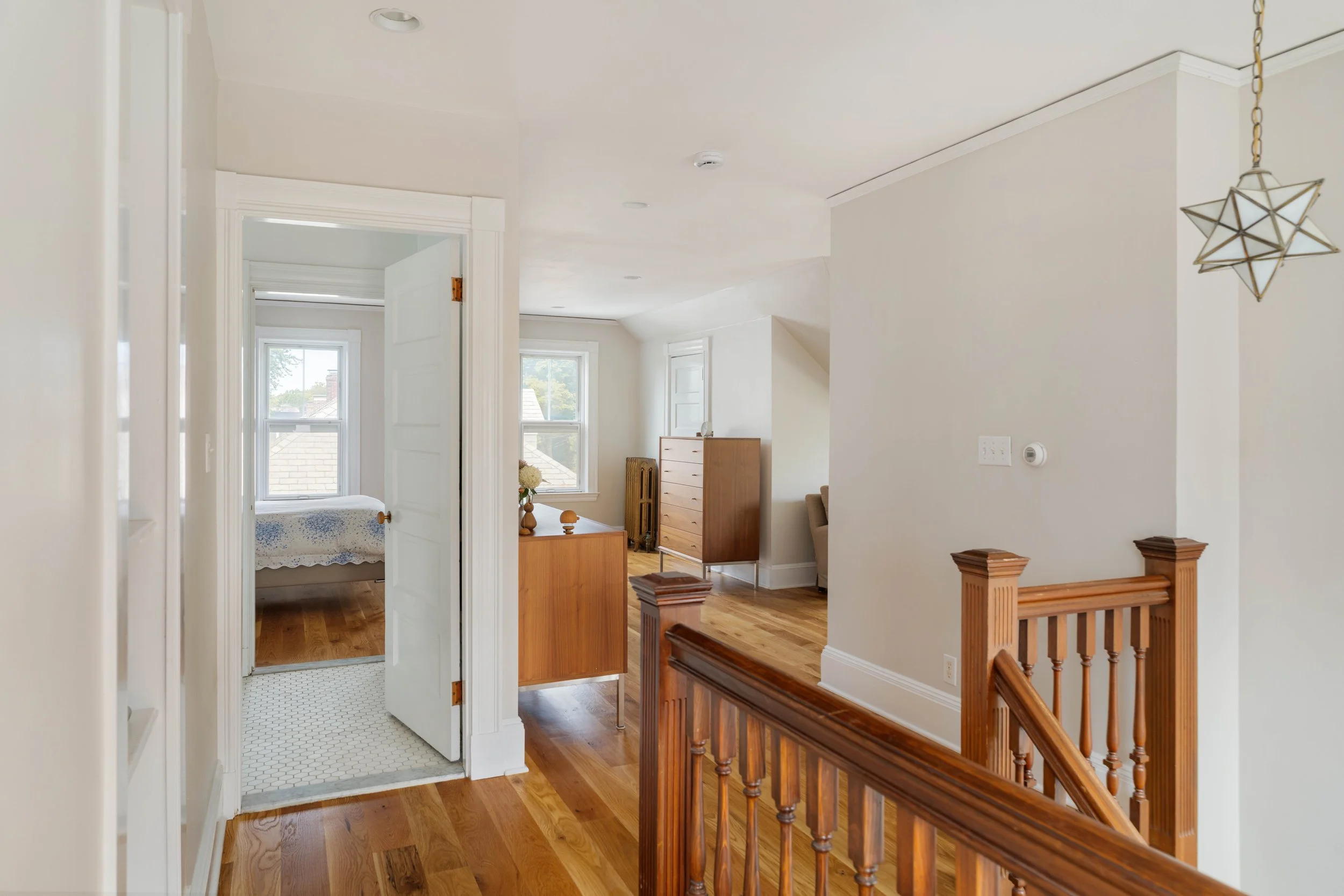 32 Primary Bed Bath-05826.jpg