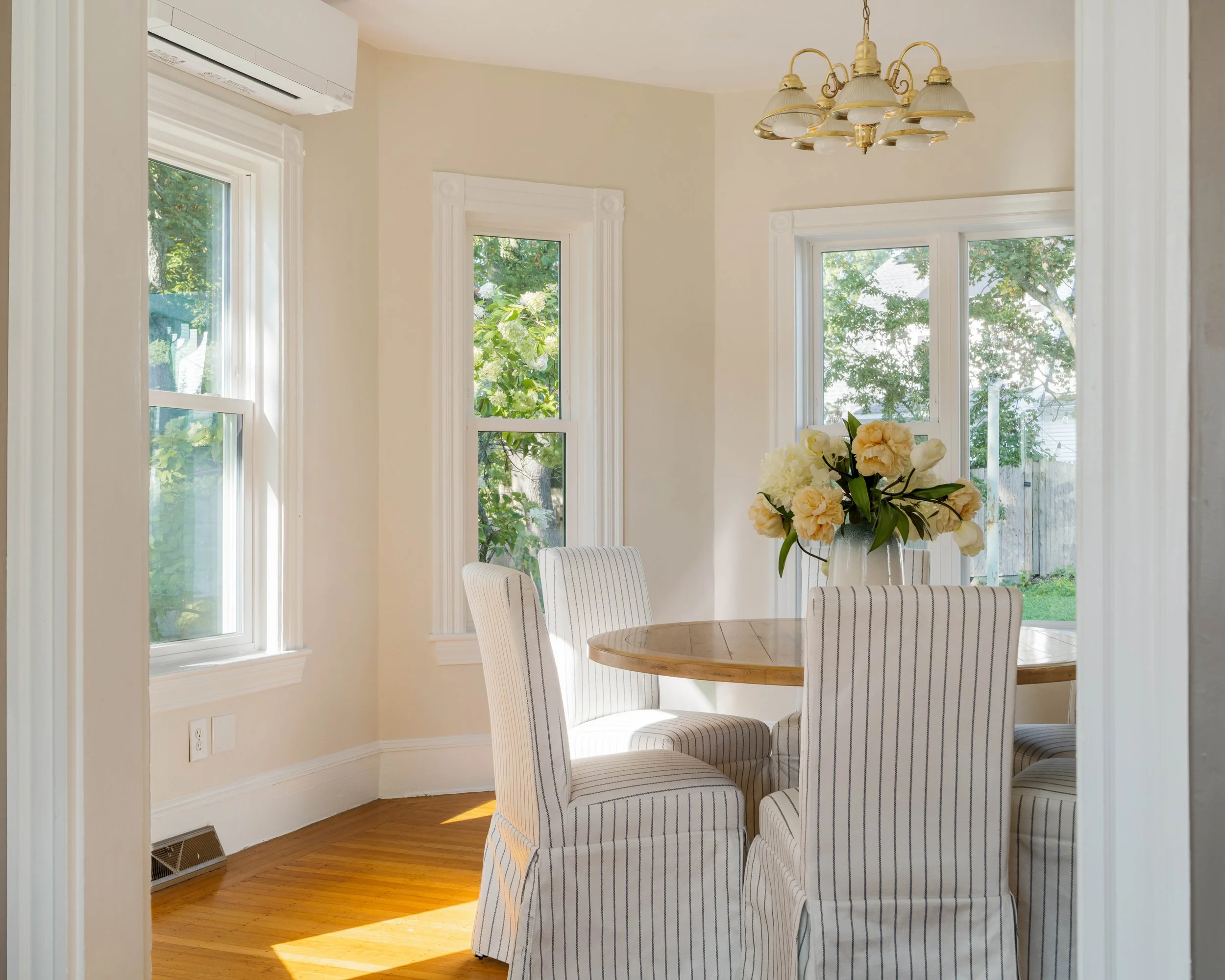 Dining Room-08373.jpg