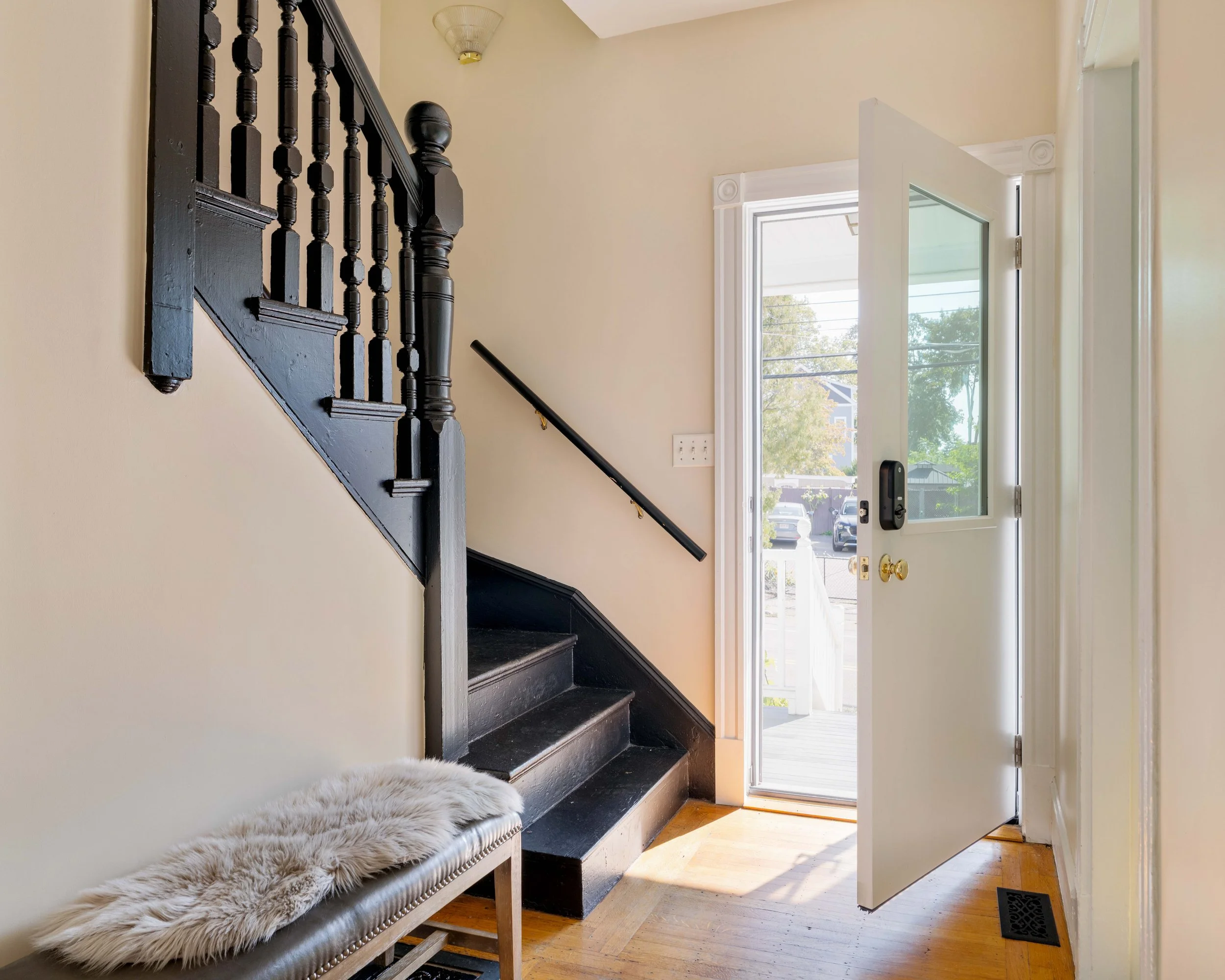 Foyer-08226.jpg