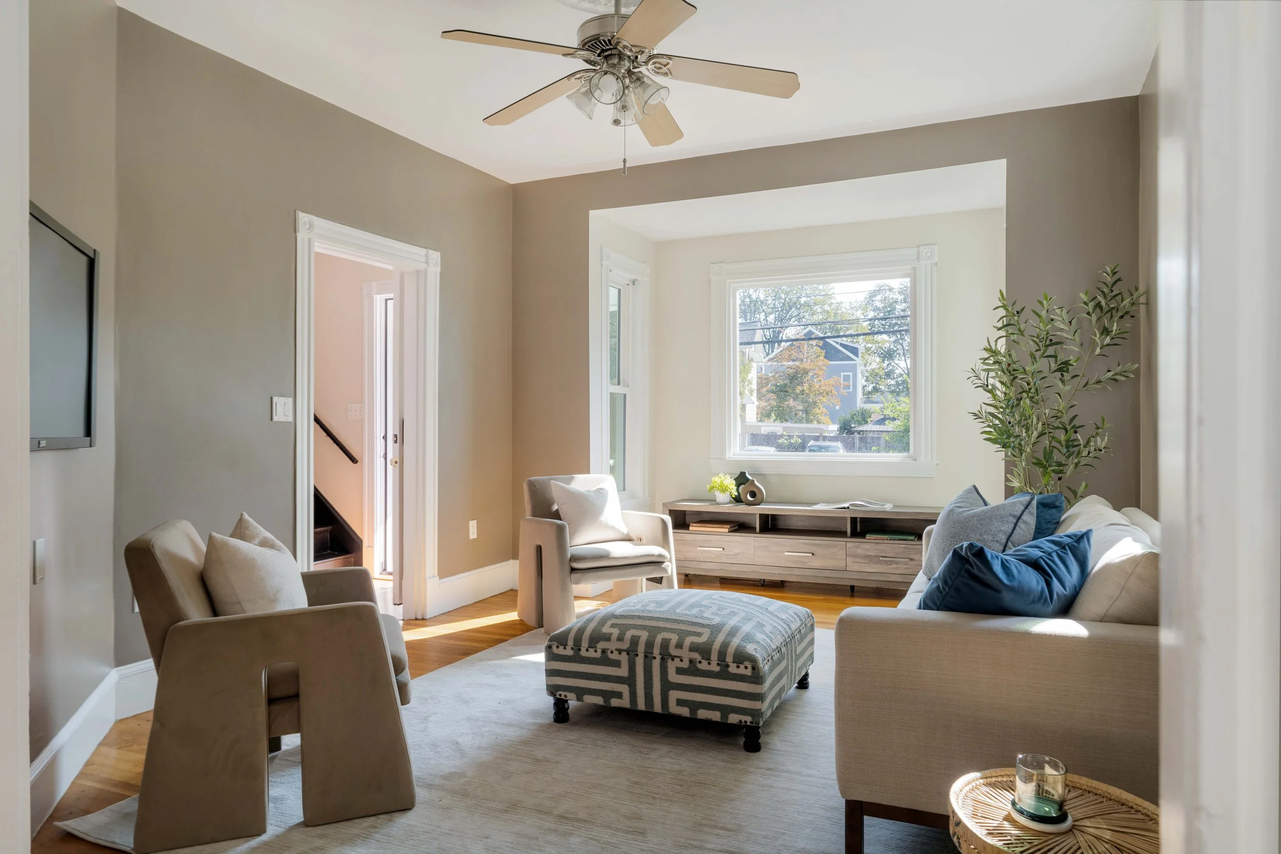 Living-08316.jpg