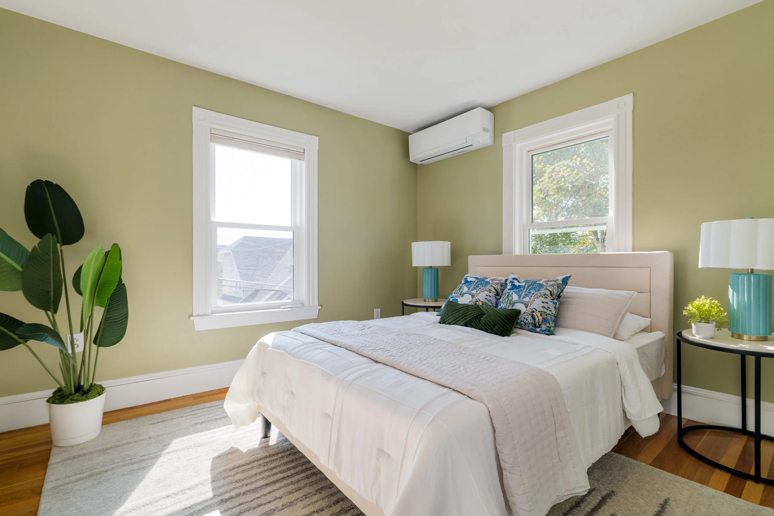 Bedroom 2-08397.jpg