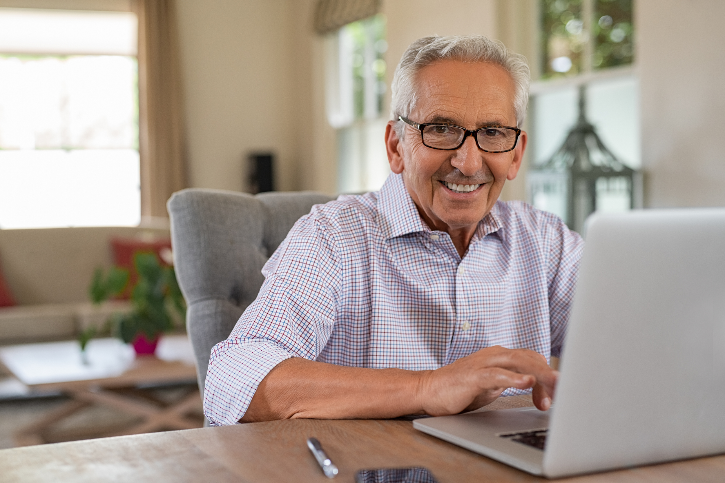Are You Safe Online? Easy Tips for Baby Boomers and Seniors