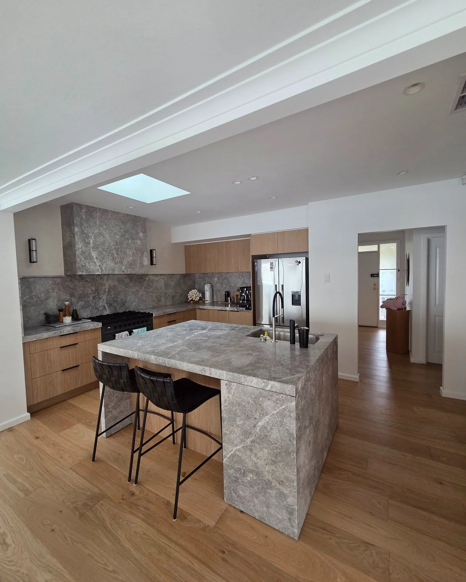 Kitchen renovation! Out with the old, in with the new. This fit-off is bringing the whole space together with quality fixtures, and plumbing done right.

Thinking about renovating? Let&rsquo;s make it happen.

#KitchenRenovation #KitchenUpgrade #Plum