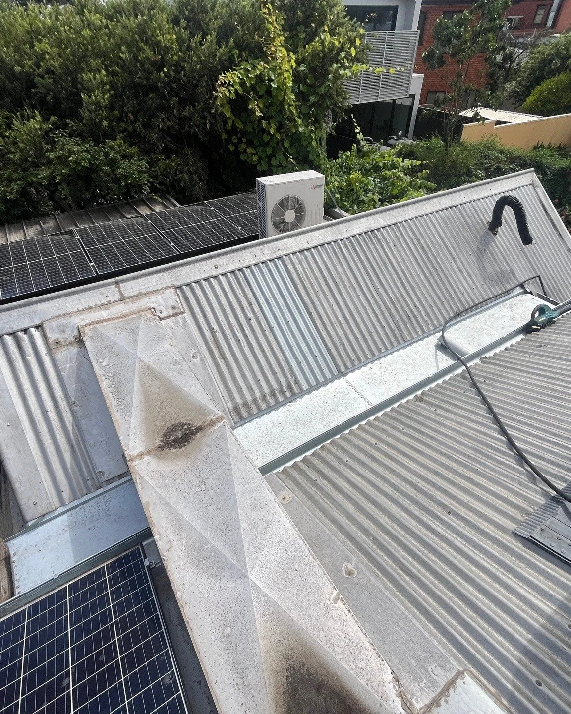 If you don't want your job done twice it's important to pick the right trade with the experience and knowledge to get the job done correctly.

These sheets were originally installed flat and were containing water causing sheet disintegration. Our tea