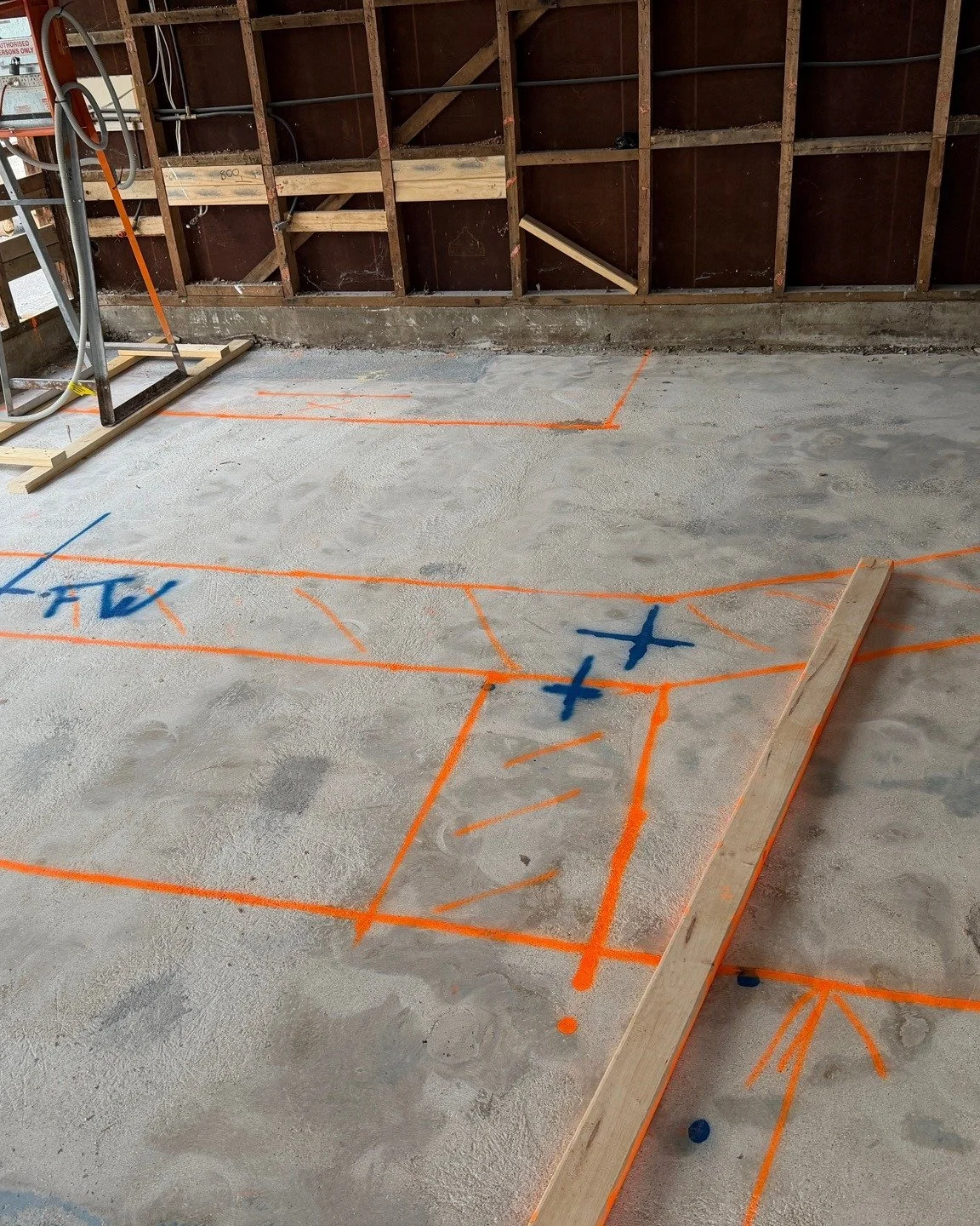 This job started off with a bit of fun; the boys kicking things off with a play in the sand 😄

Good way to start a  job!