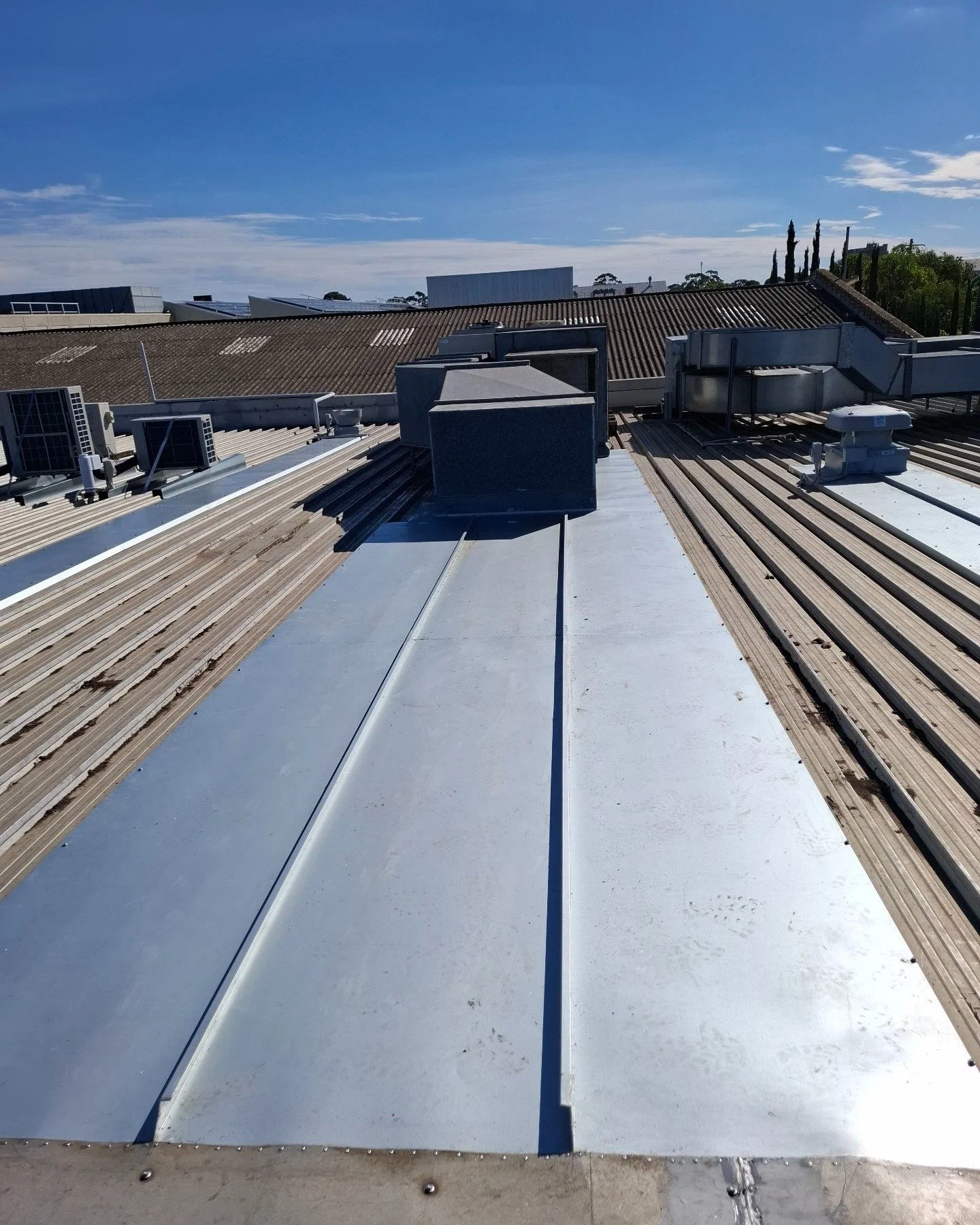 Commercial maintenance - roof repairs 

✔ Fast, professional service
✔ Long-lasting repairs
✔ Minimal disruption to your business

#commercialmaintenanceplumbing #roofmaintenance #progressiveplumbinggroup #melbournecommericalplumbers #roofplumbingmel
