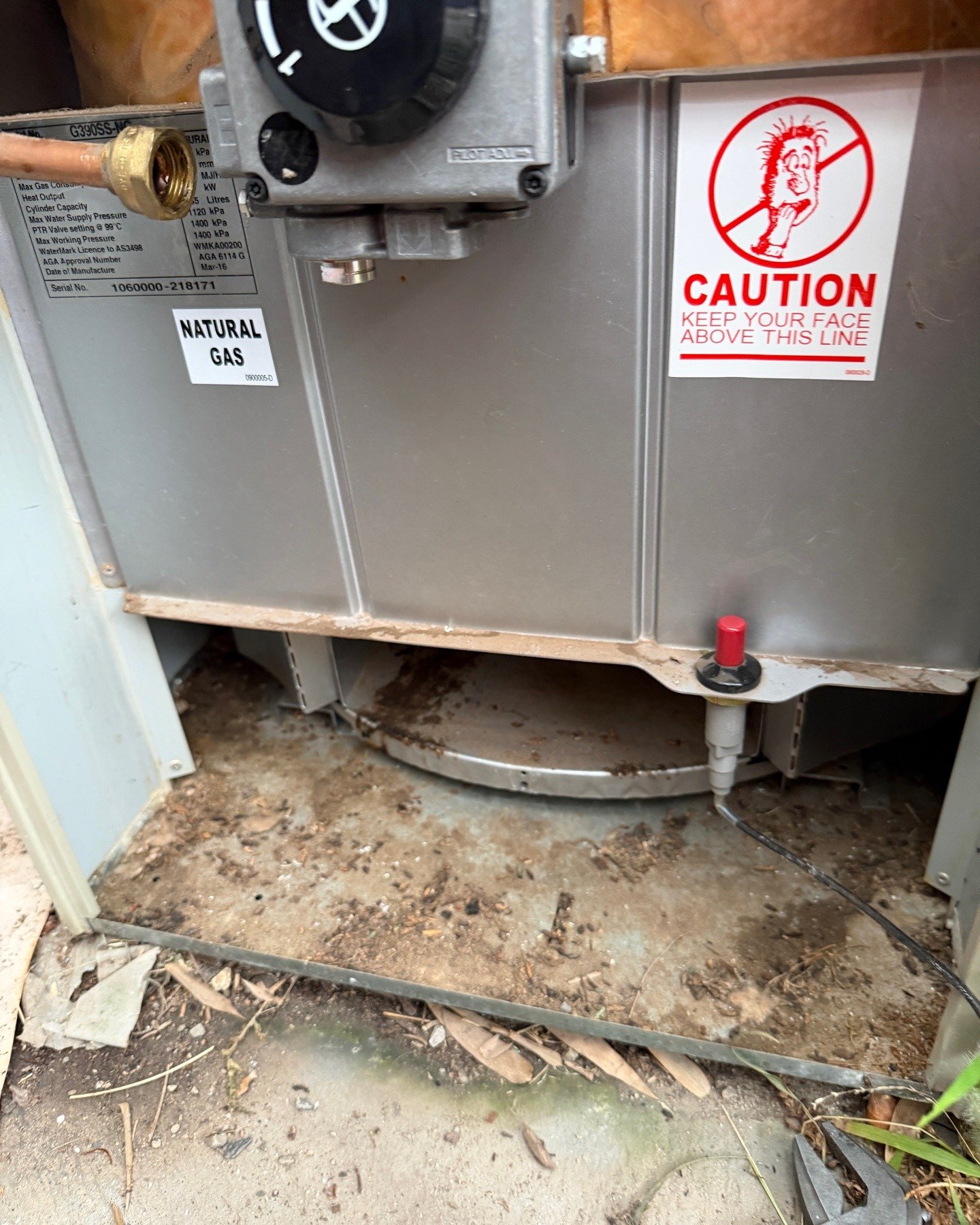 When was the last time you had your hot water unit serviced?

Just like your car, regular servicing helps keep your hot water system running efficiently and can identify small issues before they become costly breakdowns.

This unit received a quick i