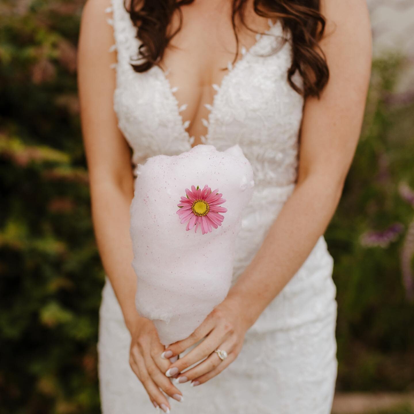 The perfect puff spun for the perfect bride. We 💓 you @marissadewhite 🍬🌸

.
.
.
.
.
.
.
#cottoncandy #dessert #bride #wedding #weddinginspiration #weddinginspo #weddingdesserts #desserts #catering #eatpretty #hautesugarco #pink #sanluisobispo #cal