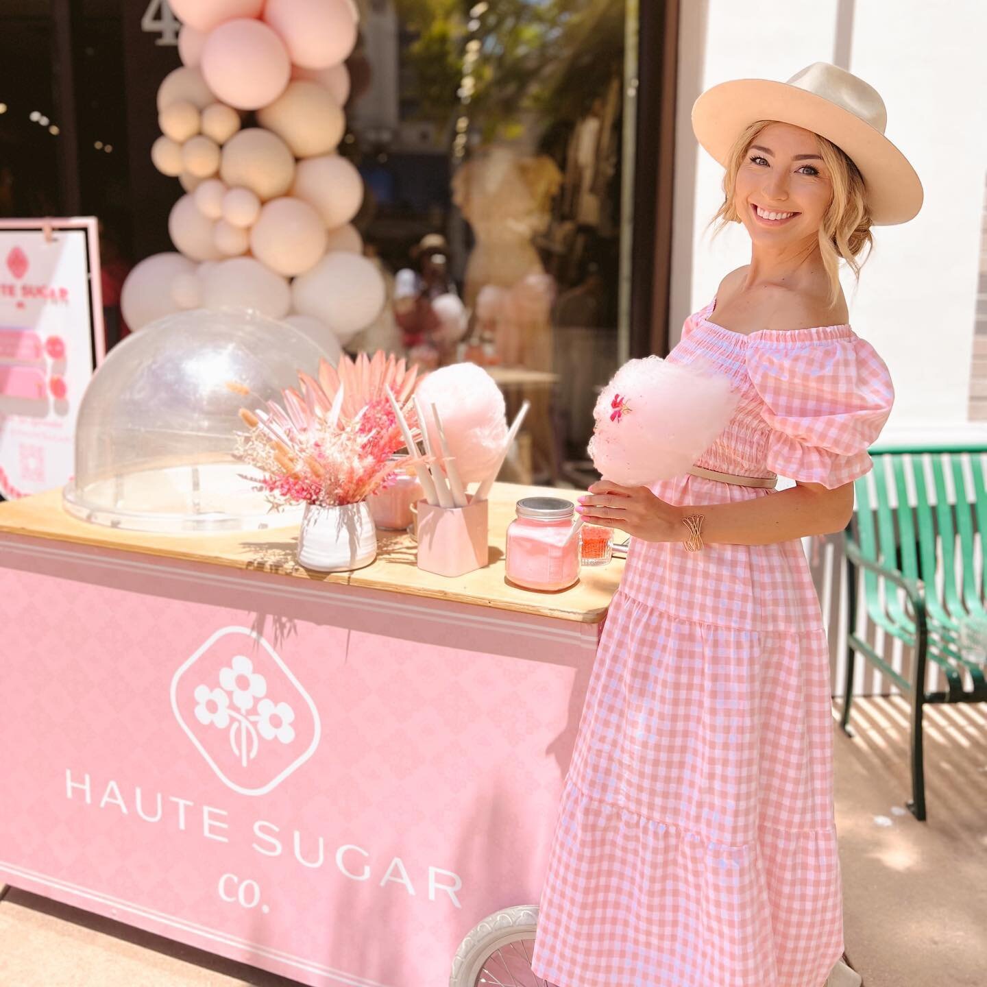 Ok HAUTIE 💓What a sweet day celebrating @wildflowerwomenboutique grand opening in San Luis Obispo. Petite Puffs for all! 🍬🌸

.
.
.
.
.
.
#womensupportingwomen #cottoncandy #pink #pinkparty #shareslo #sanluisobispo #cali #catering #dessert #dessert