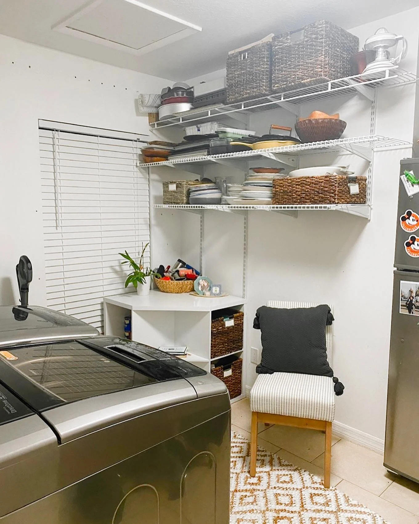 Have a room that&rsquo;s overwhelming you with clutter and don&rsquo;t know where to start? So you just shut the door to avoid seeing it?

LET US HELP!! Check how we completely transformed this laundry room in just ONE day!