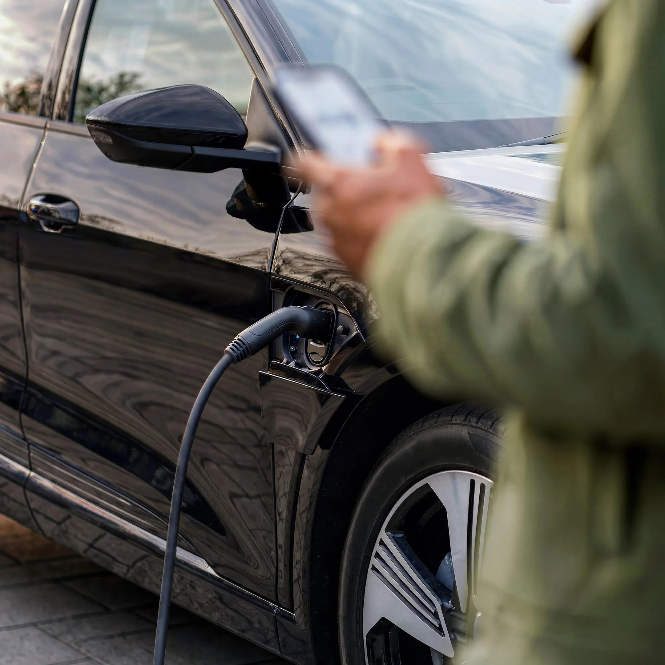 MAG EE EVCharging WEB 2160x2160.jpg