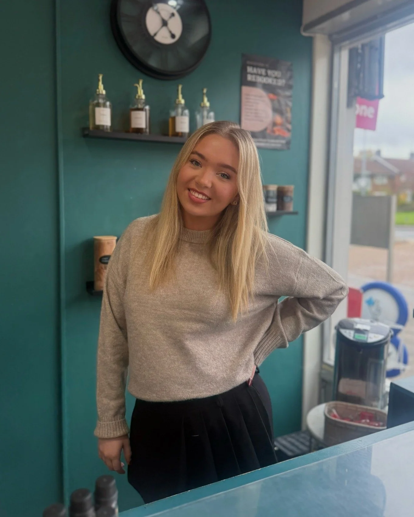 ✨ Facts About Lucy ✨

🤩Lucy has been part of the Allure family for over a year and brings such a warm, calm energy to every appointment.

🤩She qualified in May 2025 and has grown into a confident stylist who takes real care with every client.

🤩He