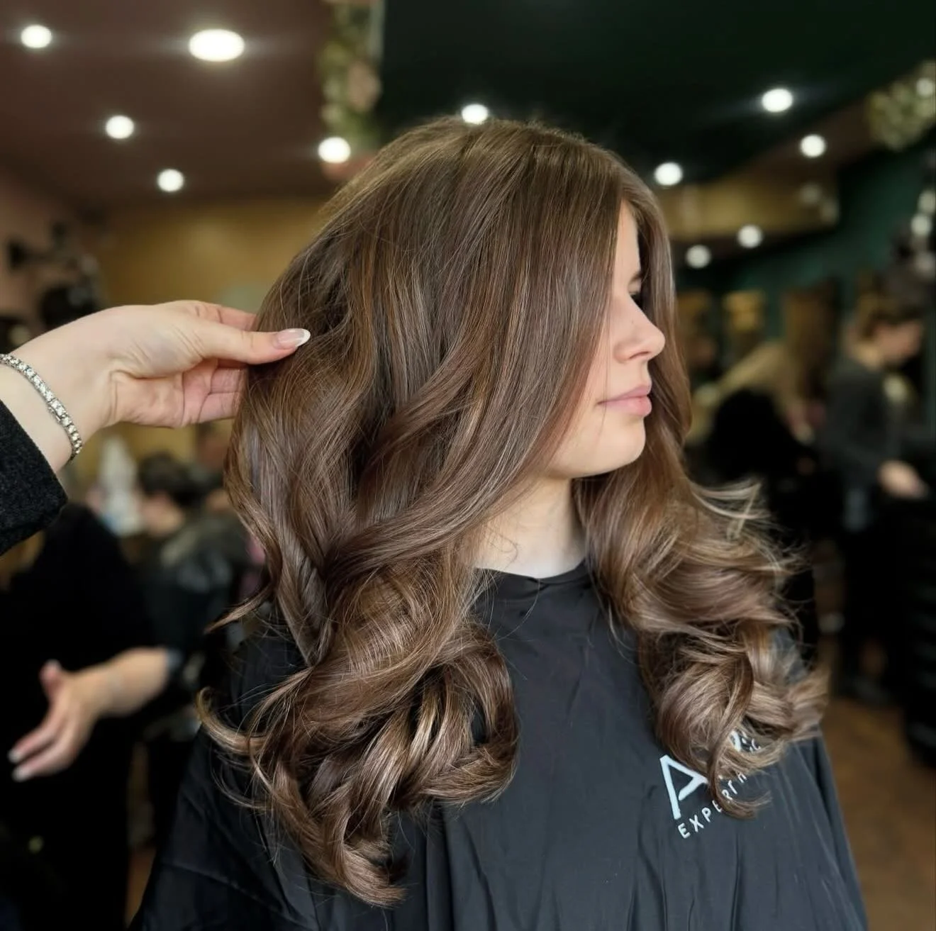Struggling with the January blues? Now is the perfect time to treat yourself to a hair refresh.
We have last minute appointments available with our talented stylists. Enjoy a free 30 minute consultation, held 48 hours or more before your appointment,