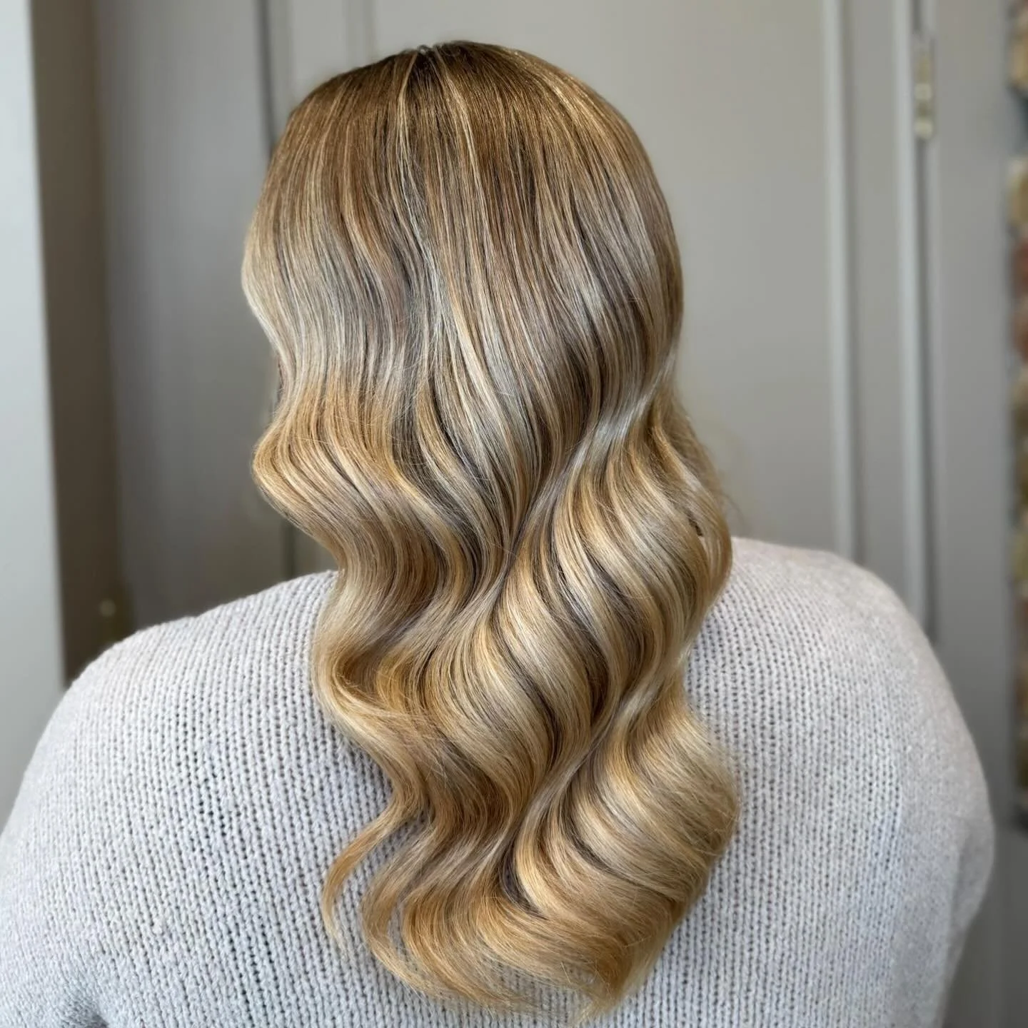 ✨ PROM SEASON &amp; GRADUATION GLAM ✨
Got a prom, graduation or special celebration coming up? 
Whether you&rsquo;re dreaming of elegant curls, a chic updo, soft waves or a sleek blow dry, our talented team are here to help you look and feel amazing 