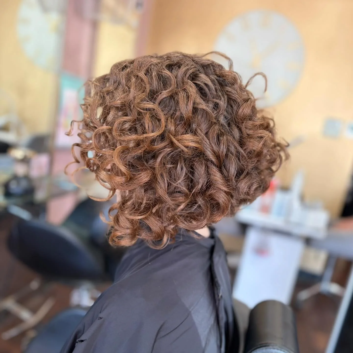 FROM FRIZZY &amp; UNDEFINED TO CURLY, BOUNCY &amp; BEAUTIFUL!
Just look at this incredible curly cut transformation by our talented stylist Leigh! 

We brought those curls back to life with shape, definition and movement &mdash; creating a gorgeous f