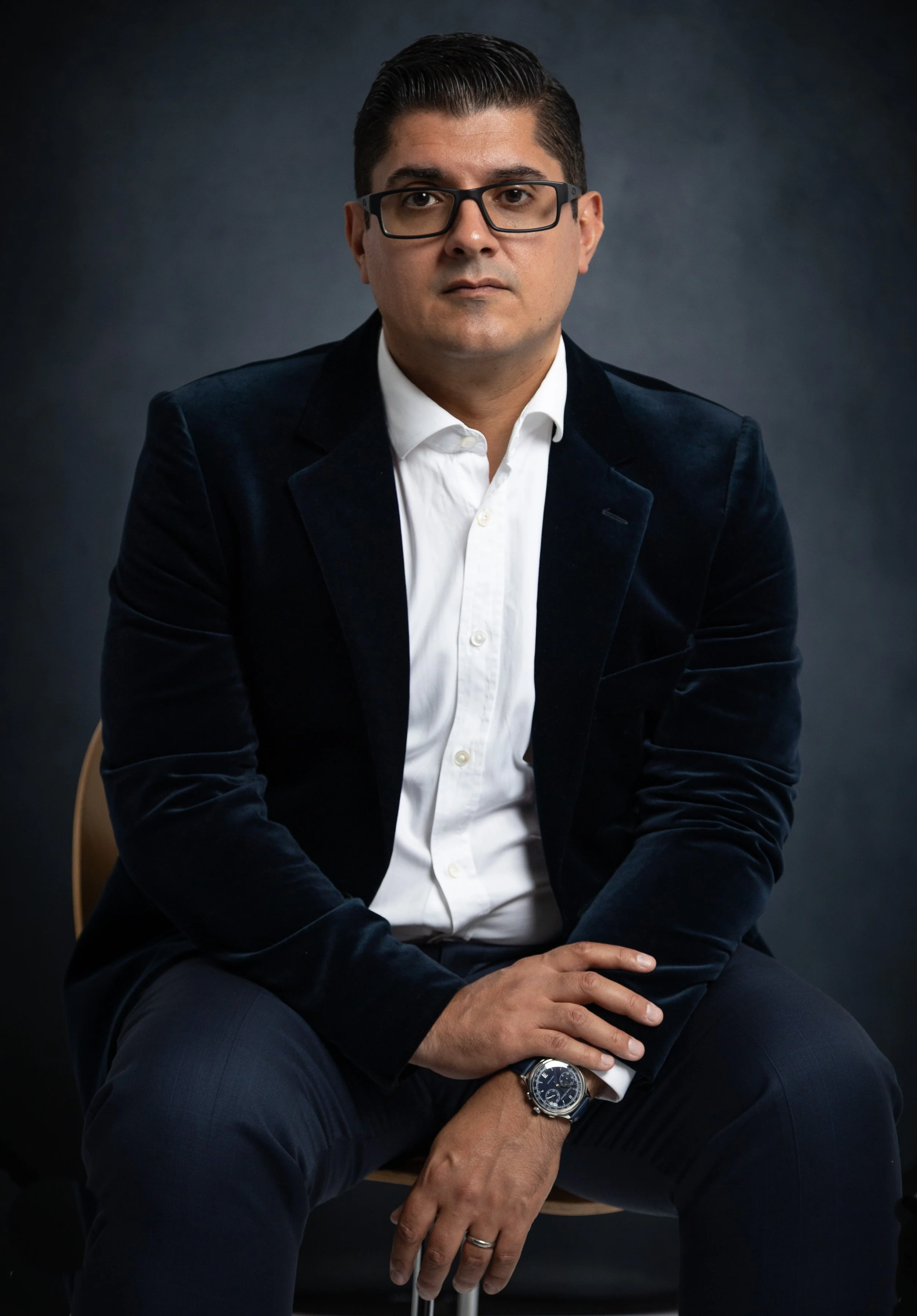 How to Prepare for Your Corporate Headshot: 7 Tips from a Birmingham Pro