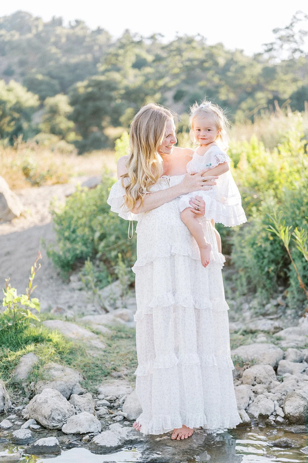 A Beautiful Summer Maternity Creek Session | Malibu, CA — Megan W ...