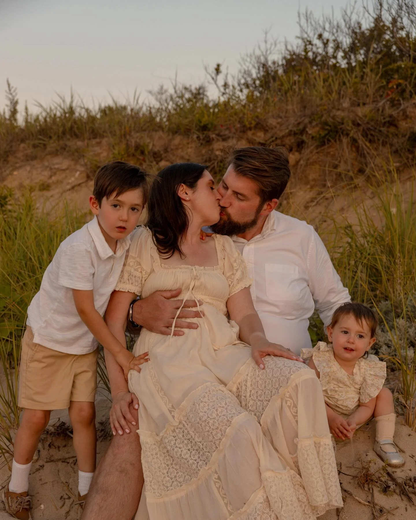 looking forward to warmer days ahead, nothing like spending the sunset by the shore with your little loves

north fork family photographer, long island family photographer, north fork photographer, long island photographer, hamptons family photograph