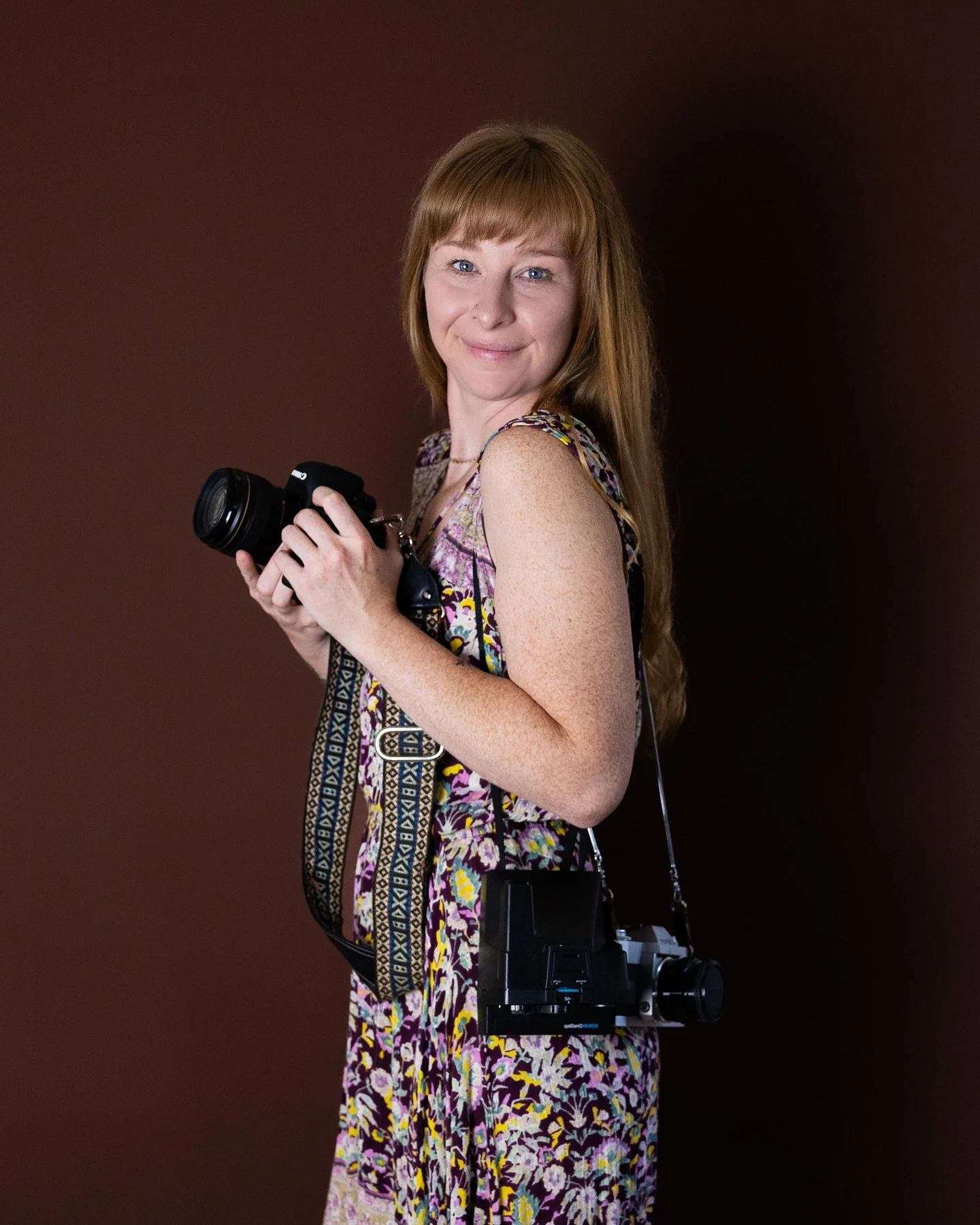 it&rsquo;s me reese- since you all probably forgot who runs this account and what I look like!!! :) 

looking forward to all of my 2026 weddings <3 

this year marks my 6th season of officially being a wedding photographer. in the past years i hav