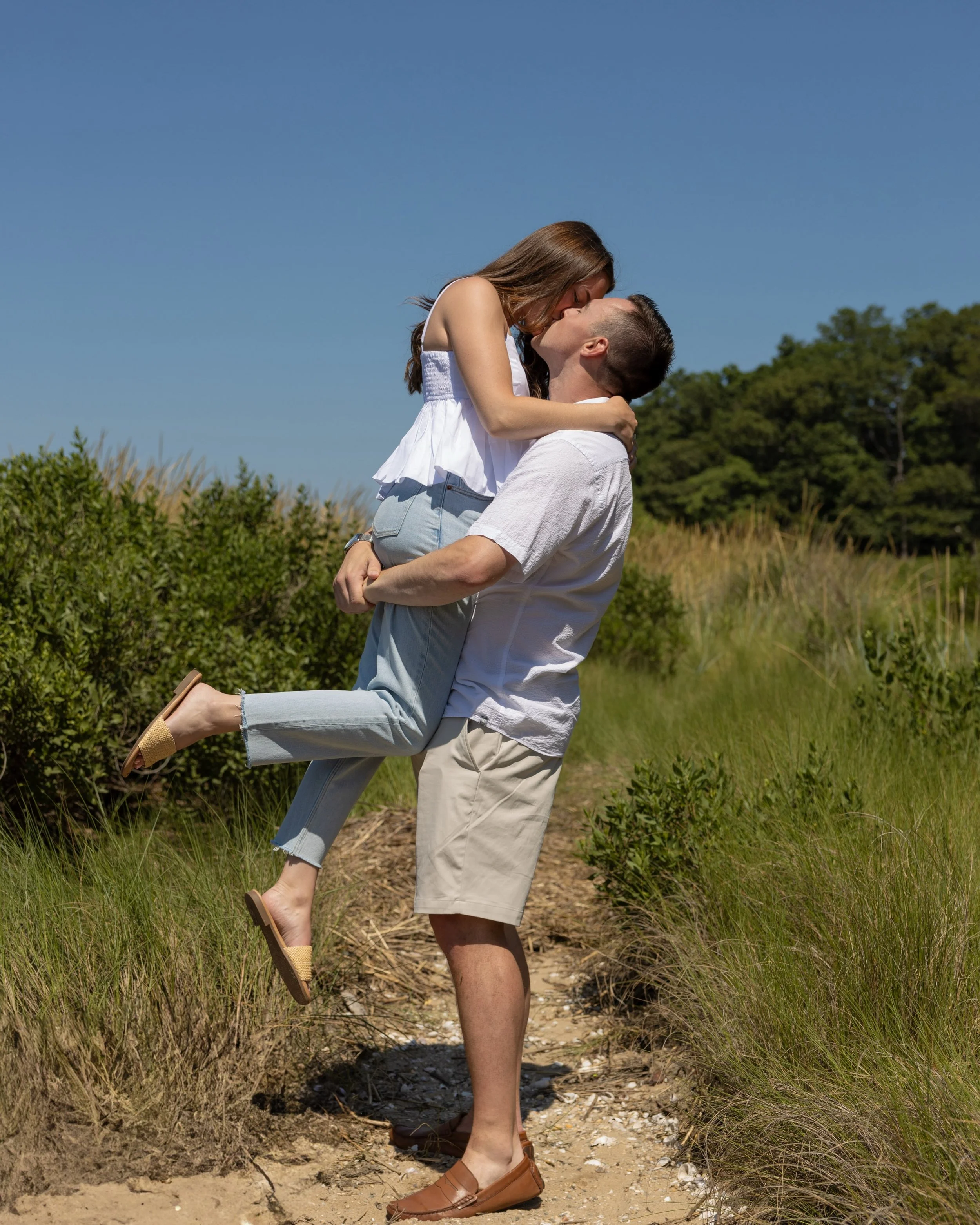 Summer Engagement sessions on the North Fork are timeless 🤎🌾

Booking now for June through August, returning clients receive 15% off when booked before July 1st, I cannot wait to see you all again in just a few weeks!!! 

North Fork Photographer, N