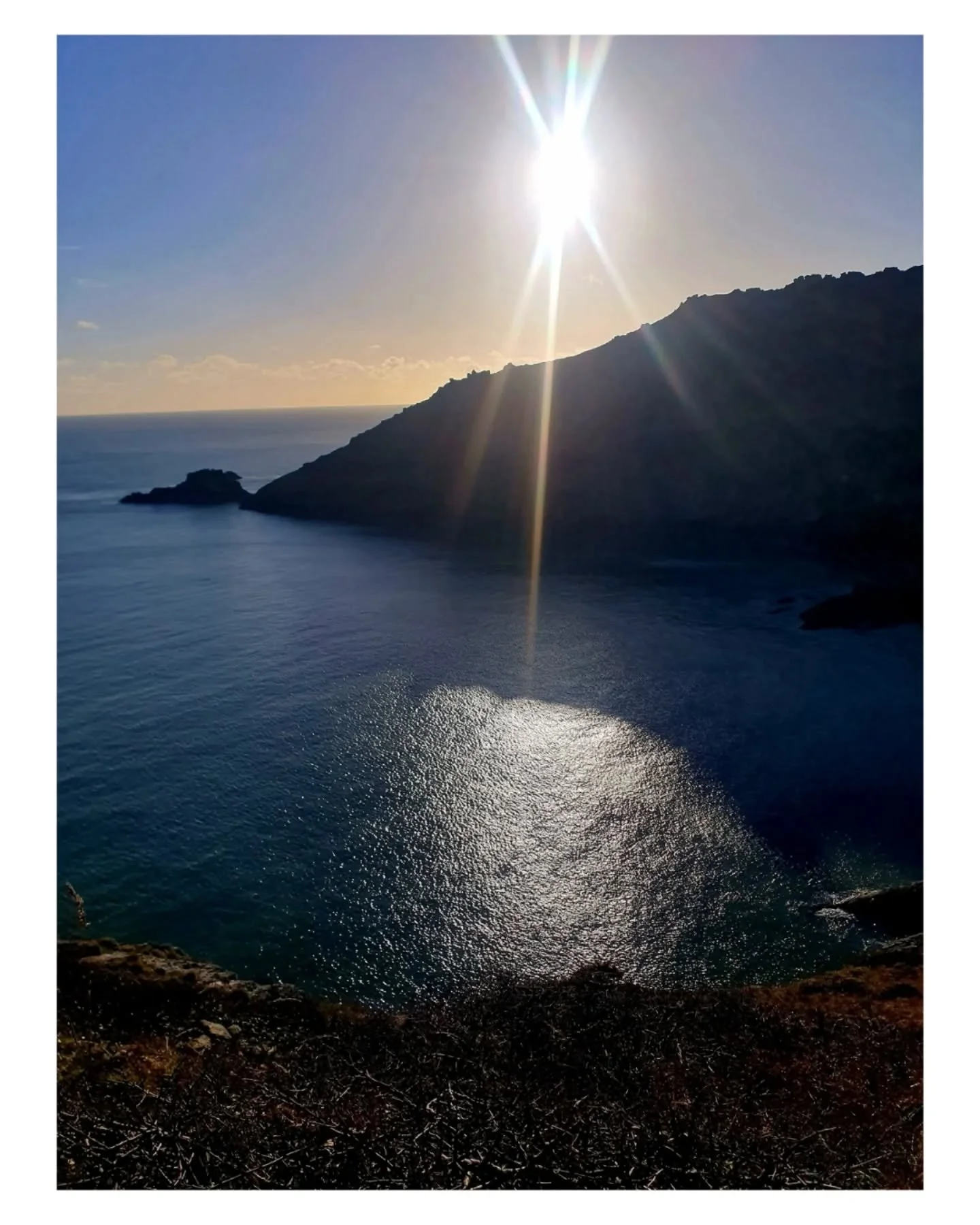 Finding back the rythm - January you beauty.💫

I hope you all had a fab break! I&rsquo;m slowly finding the rhythm again &mdash; with fresh intention and must say love a bit of manifestation.

Before looking ahead, I am very grateful to the people,