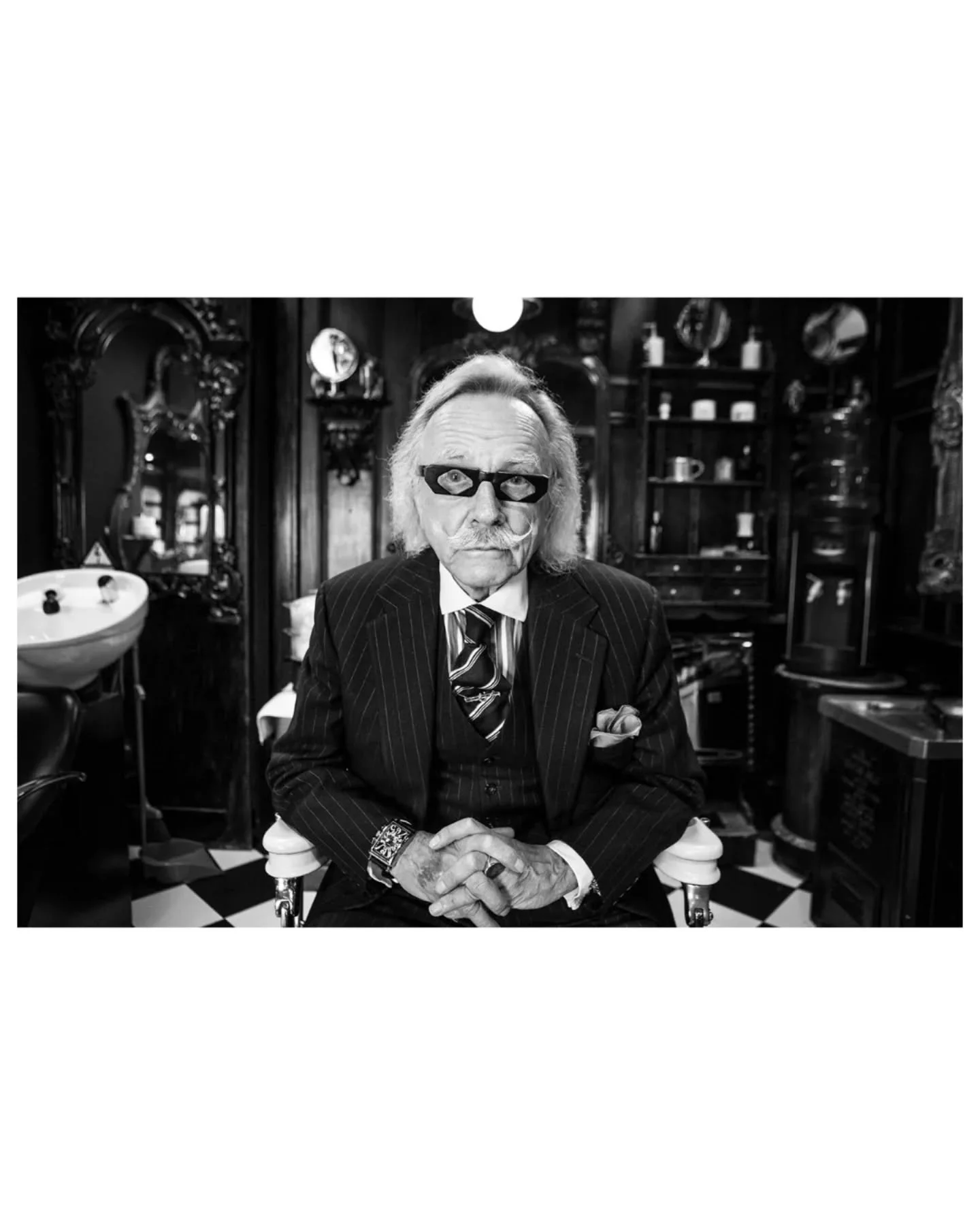 Authenticity and Intention in Brand photography

Its sinking in more and more that AI is evolving so fast and I think we re all getting our heads around, how we can use it wisely. One thing  I feel matters more than ever, because of this, is the impo