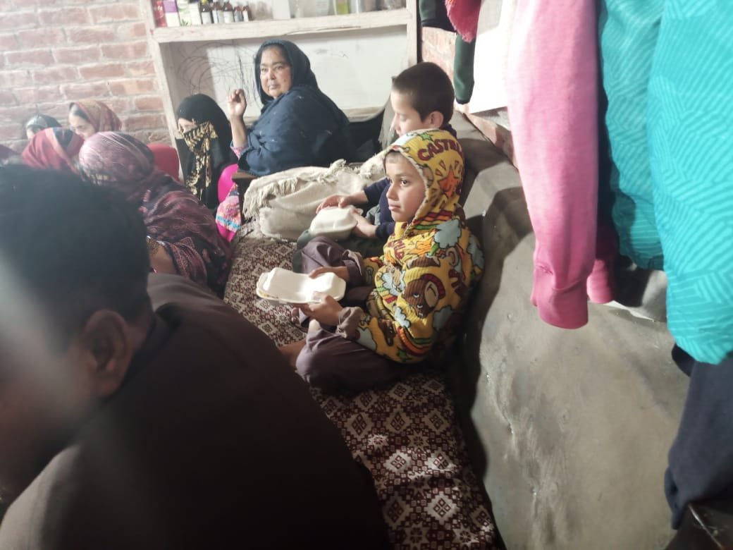 Food distribution for Afghan refugees.