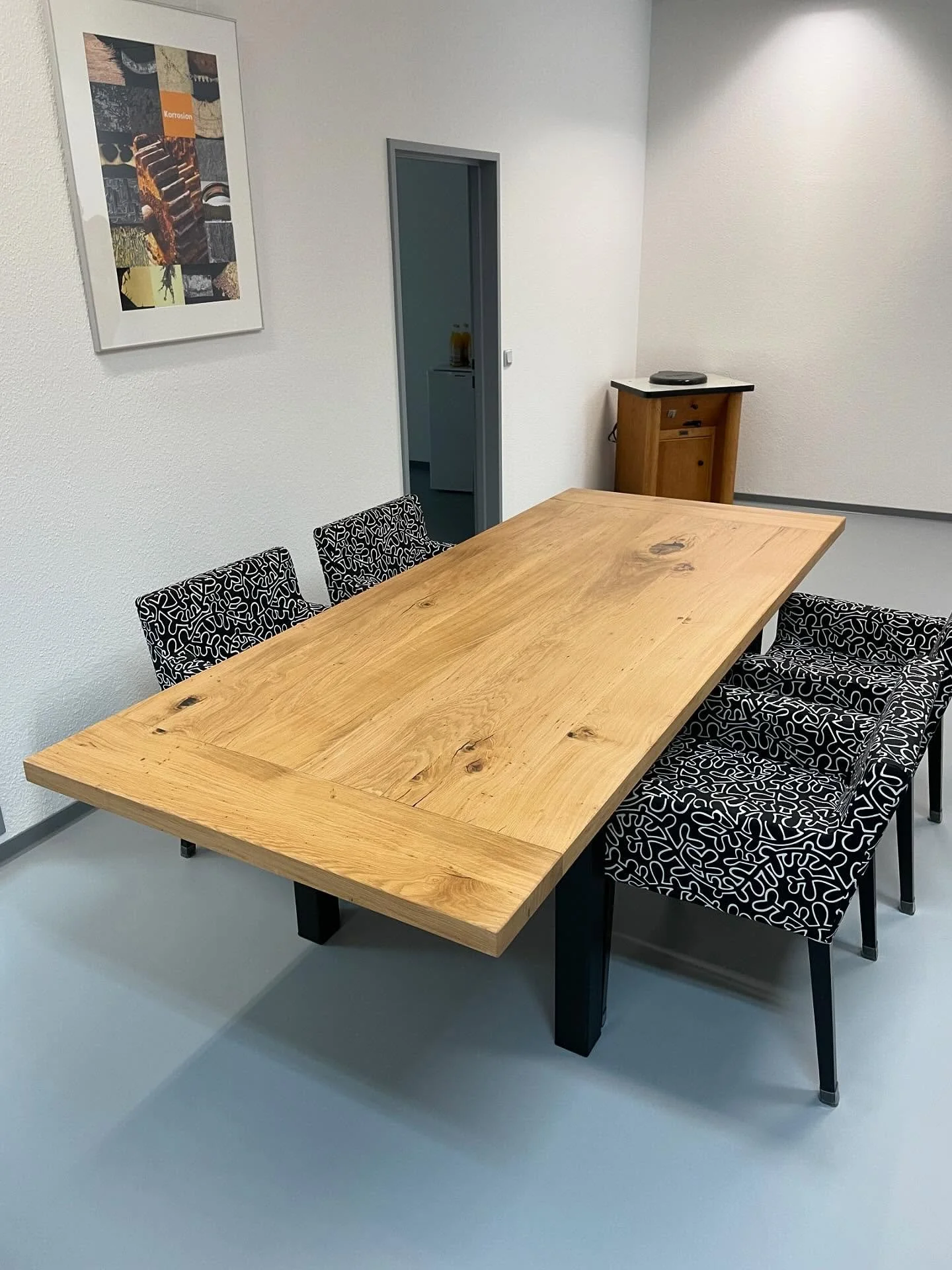 Unser Kunde bringt das Holz mit &hellip; wir bauen einen Tisch daraus. Heute, kurz vor dem Wochenende , noch ausgeliefert ! ☀️ #eicherustikal #tischplatte #asteiche #zweimeterzwei