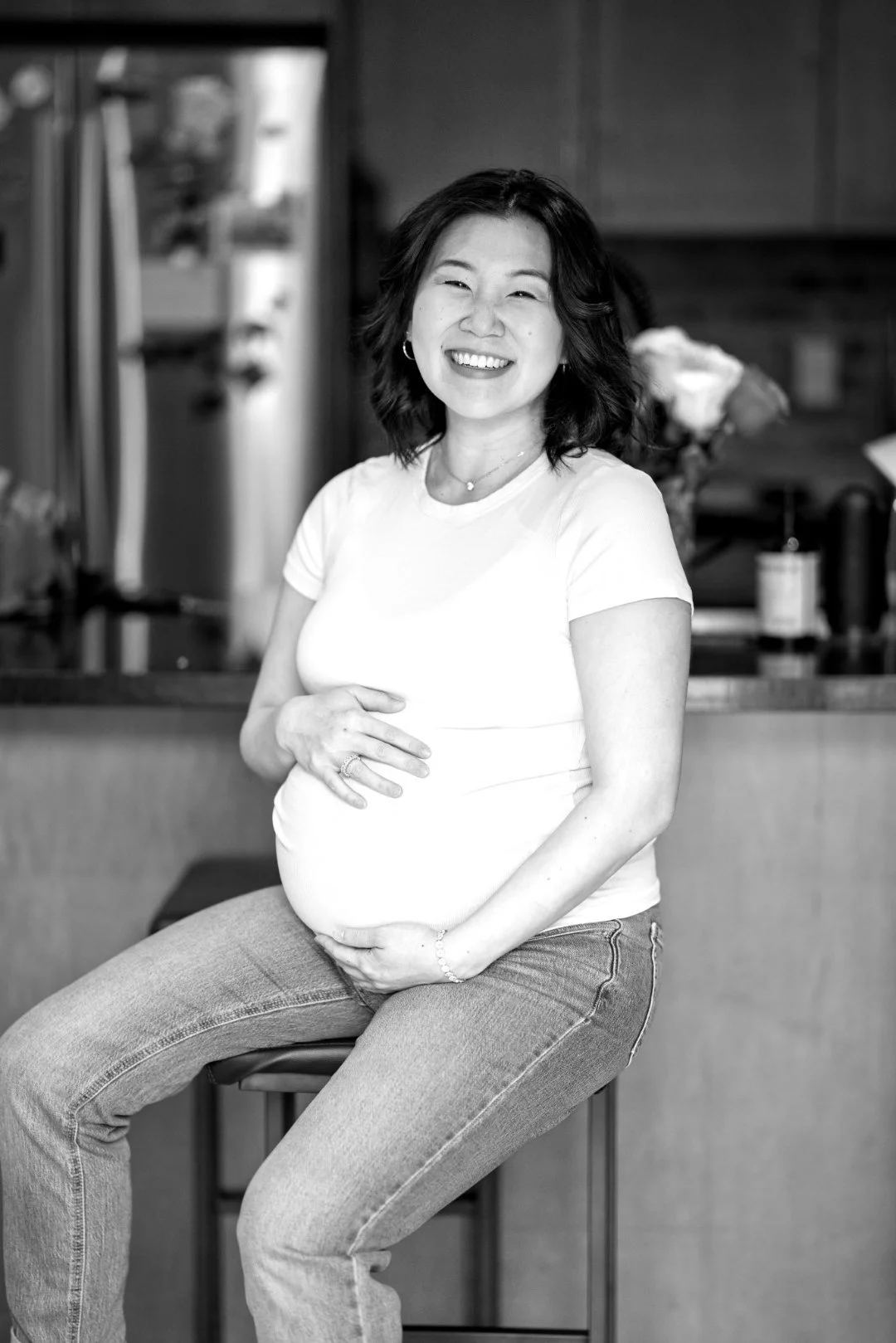 Getting ready for our little one to arrive 🐣🍼
Photos by @snapshot.ana

#baby #maternityphotos #momanddad