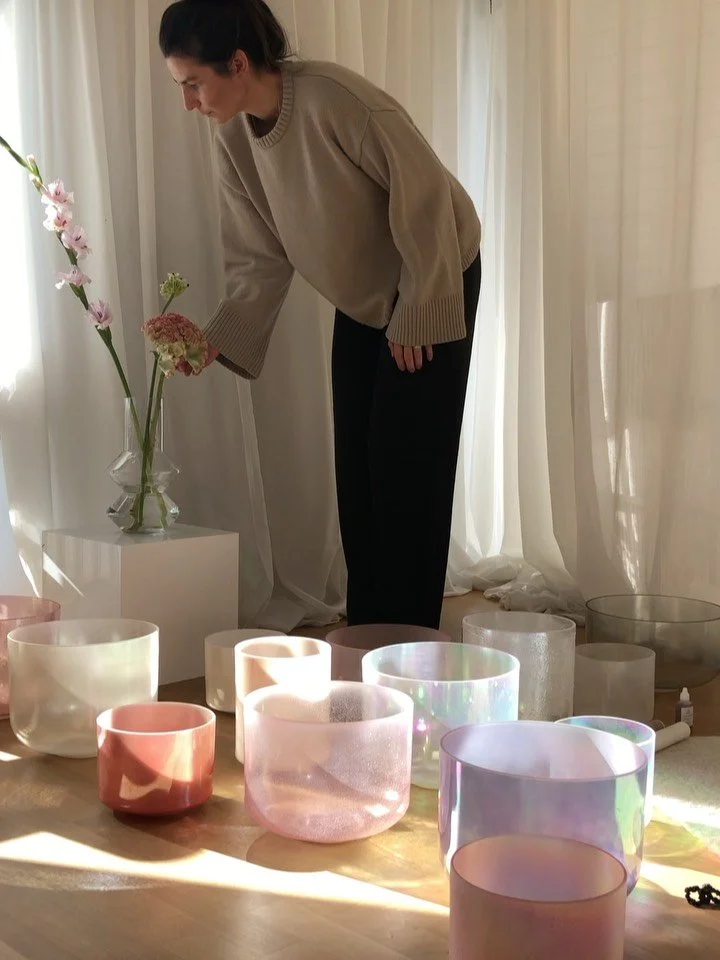 Fresh flowers grace for the Alchemy atelier —
a space infused with purest intention and crystalline clarity.
Here, you are gently guided into a realm of deep resonance and inner renewal,
inviting you to reconnect with the luminous essence of w