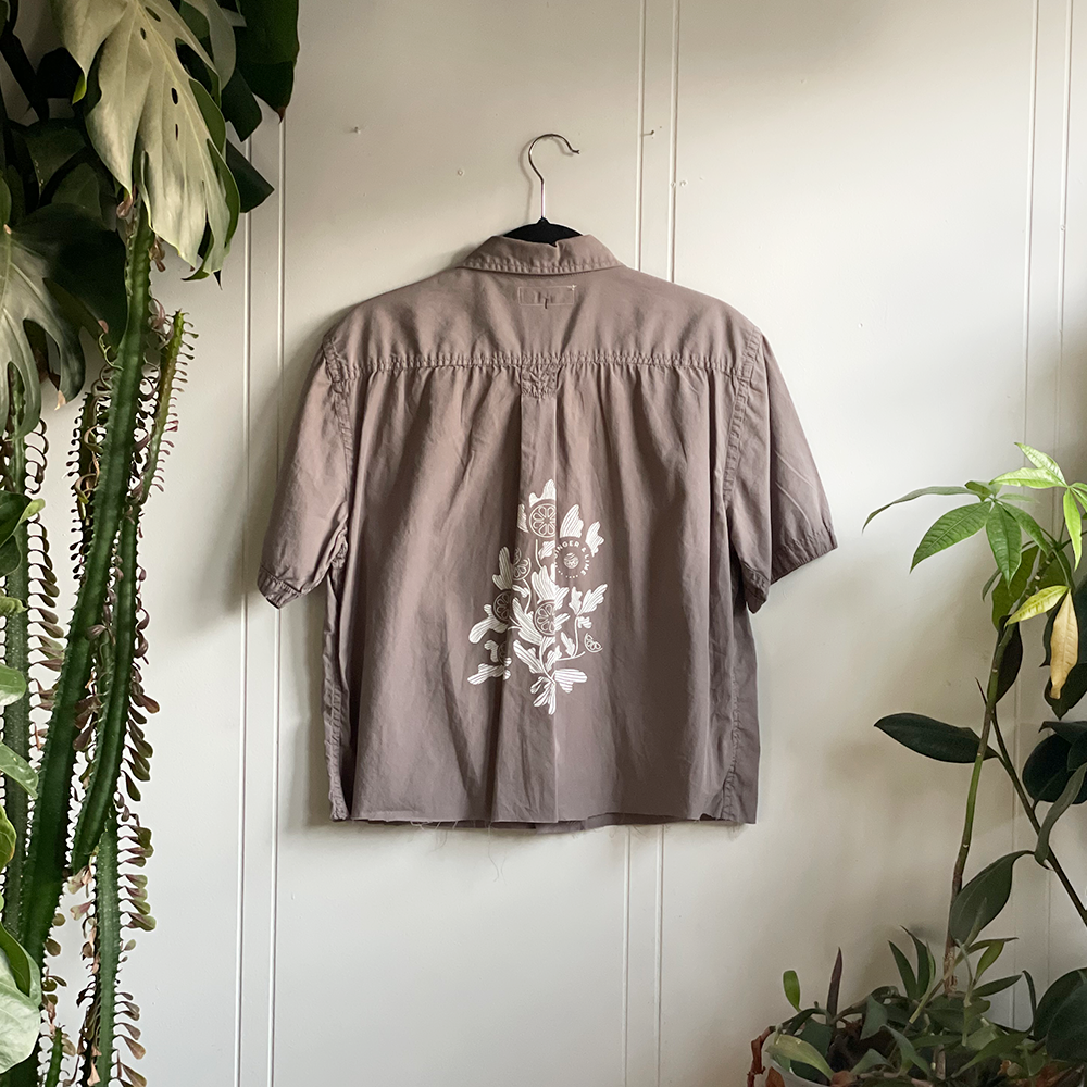 1000x1000px-Mar26-cut off work shirt plant back.png