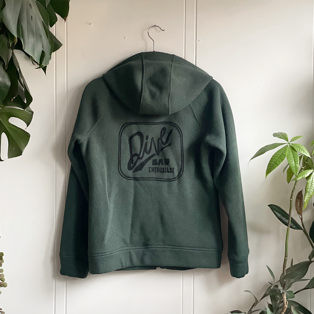 dbe-grn-northface-zip-bk.png