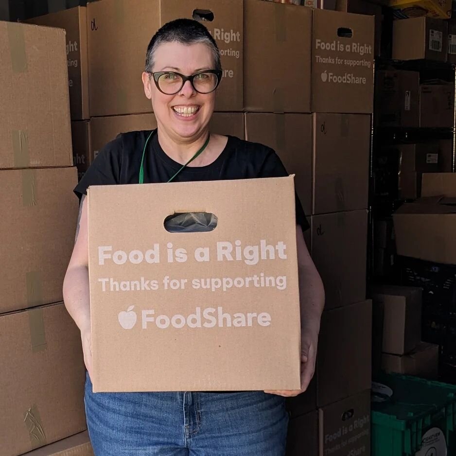 Thank you to @riverdalebasketbrigade for providing the funding to purchase over 150 fresh produce boxes from @foodshareto! Each box contains approximately $26 worth of produce for our families in 3 different programs!